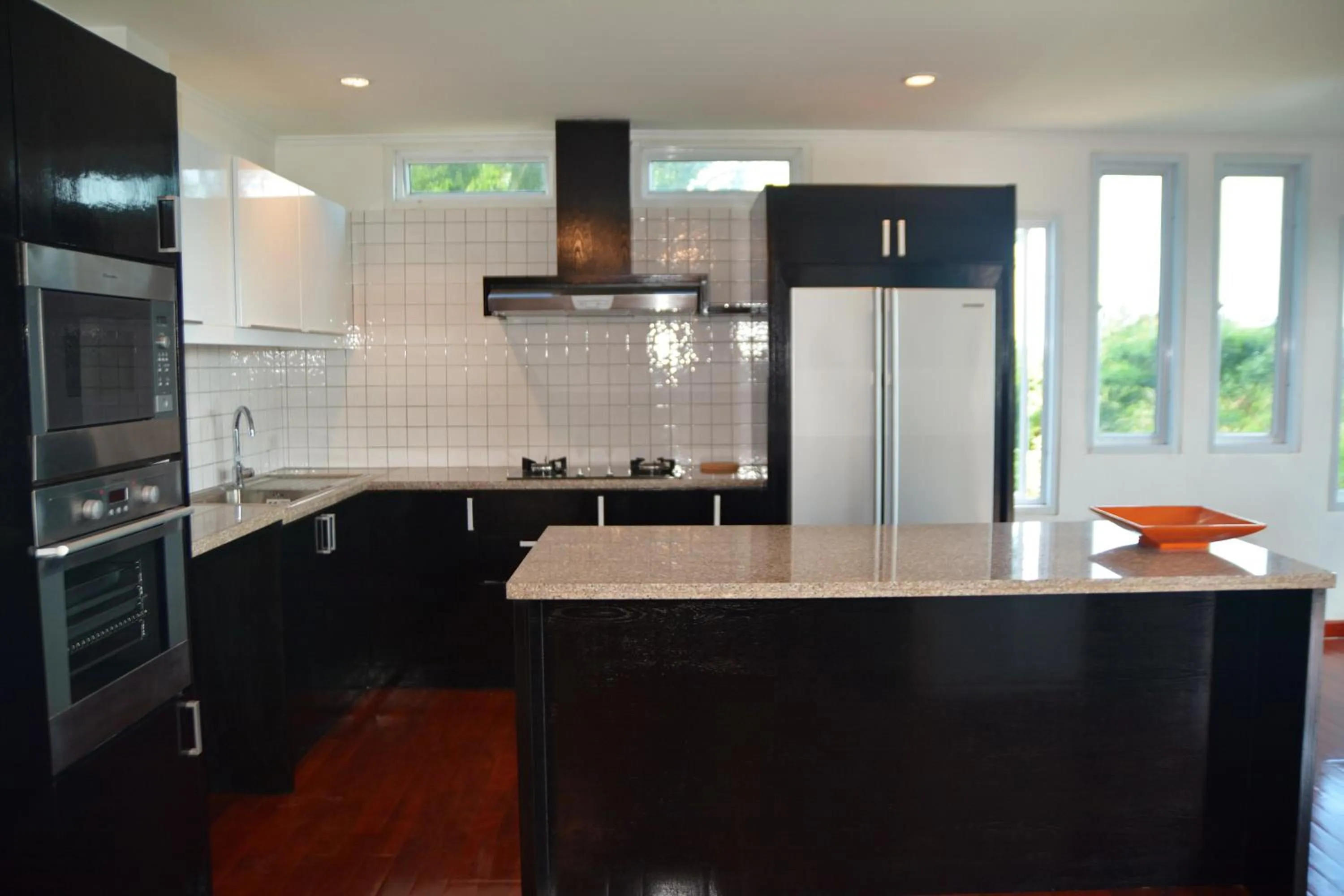 Kitchen or kitchenette in White Flower Lanta