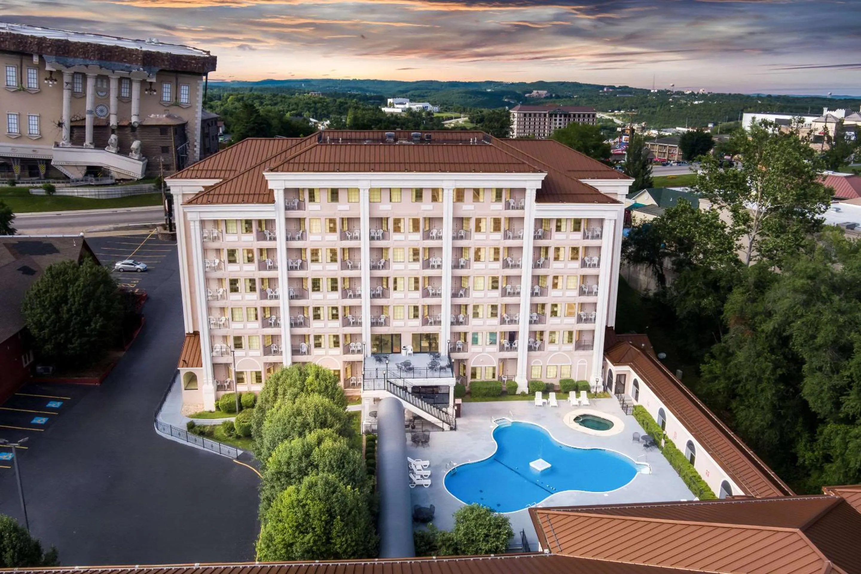 Property building in Clarion Inn Branson