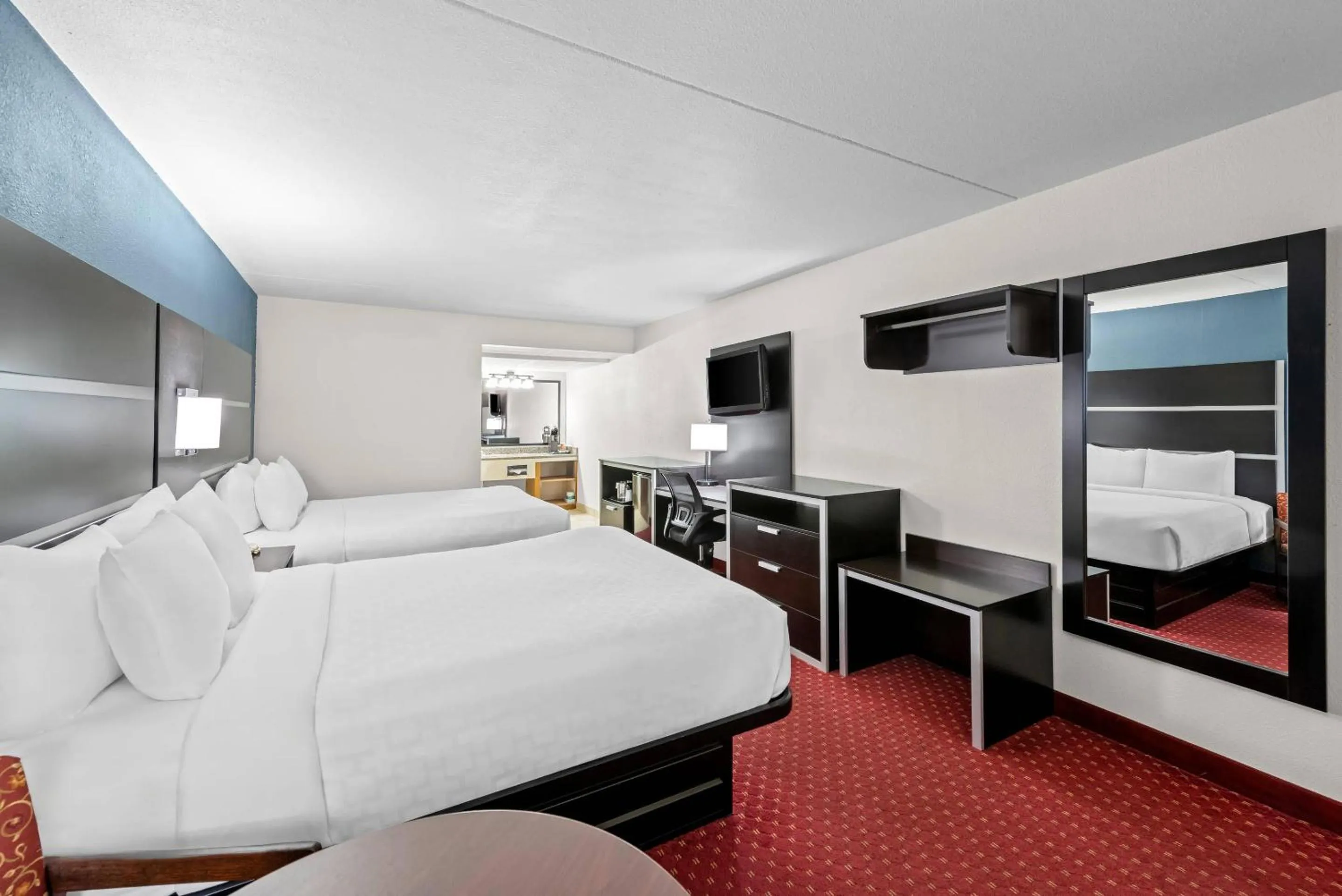 Bedroom, Bed in Clarion Inn Branson