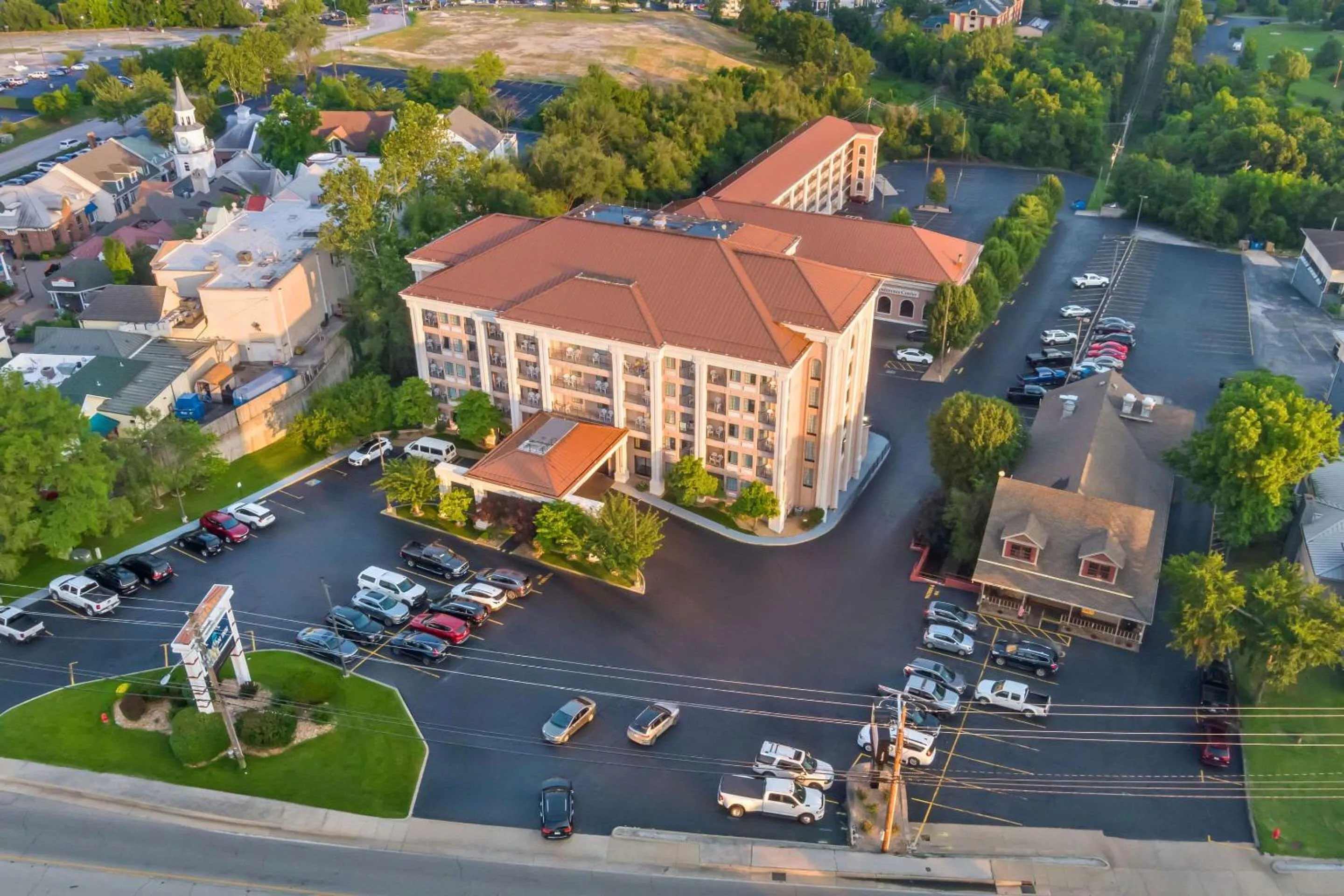 Property building in Clarion Inn Branson