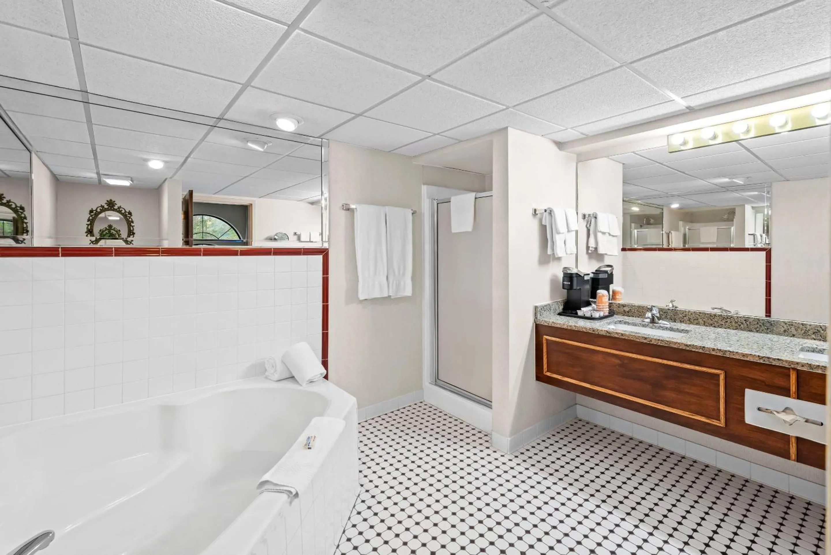 Bedroom in Clarion Inn Branson