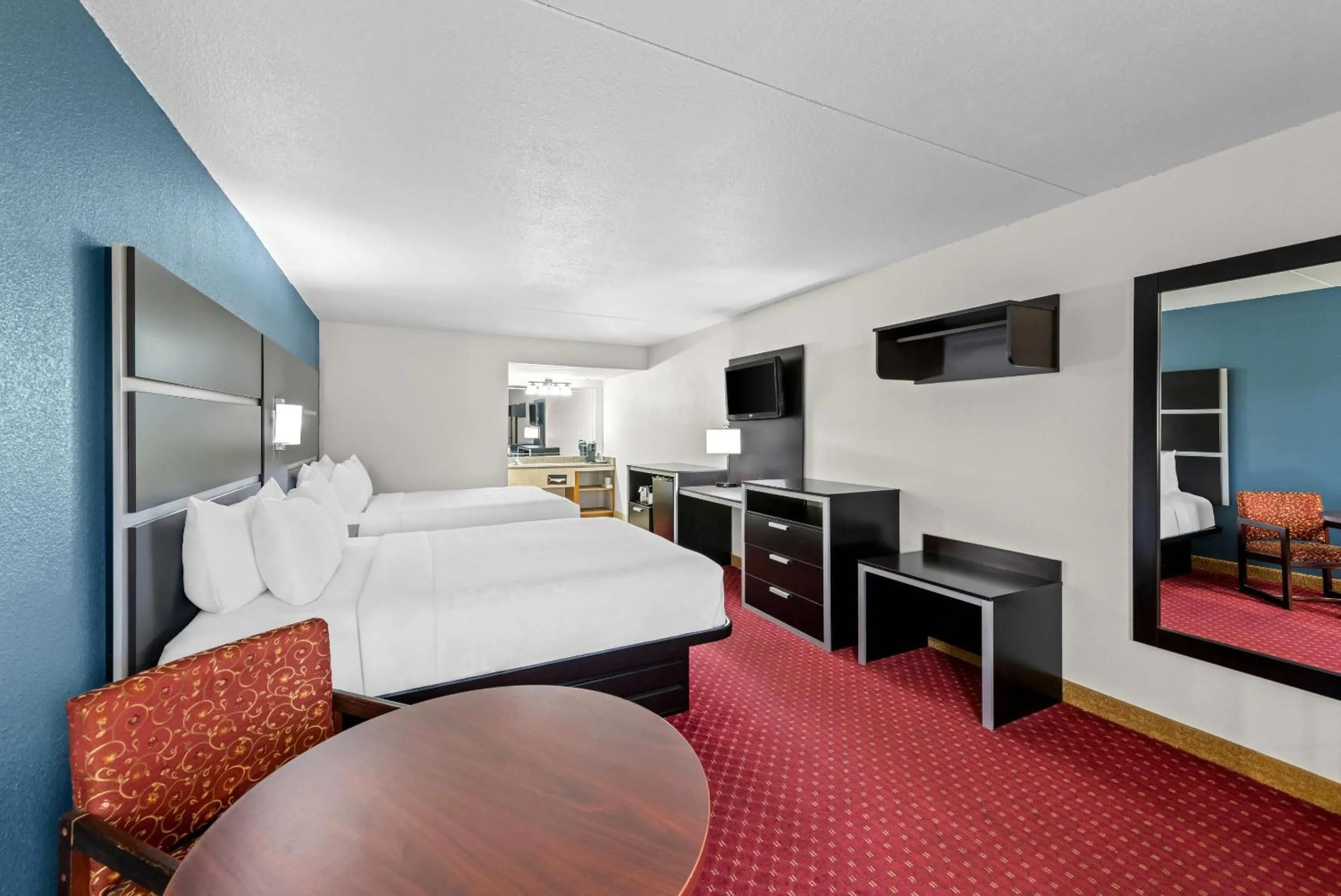 Bedroom, Bed in Clarion Inn Branson