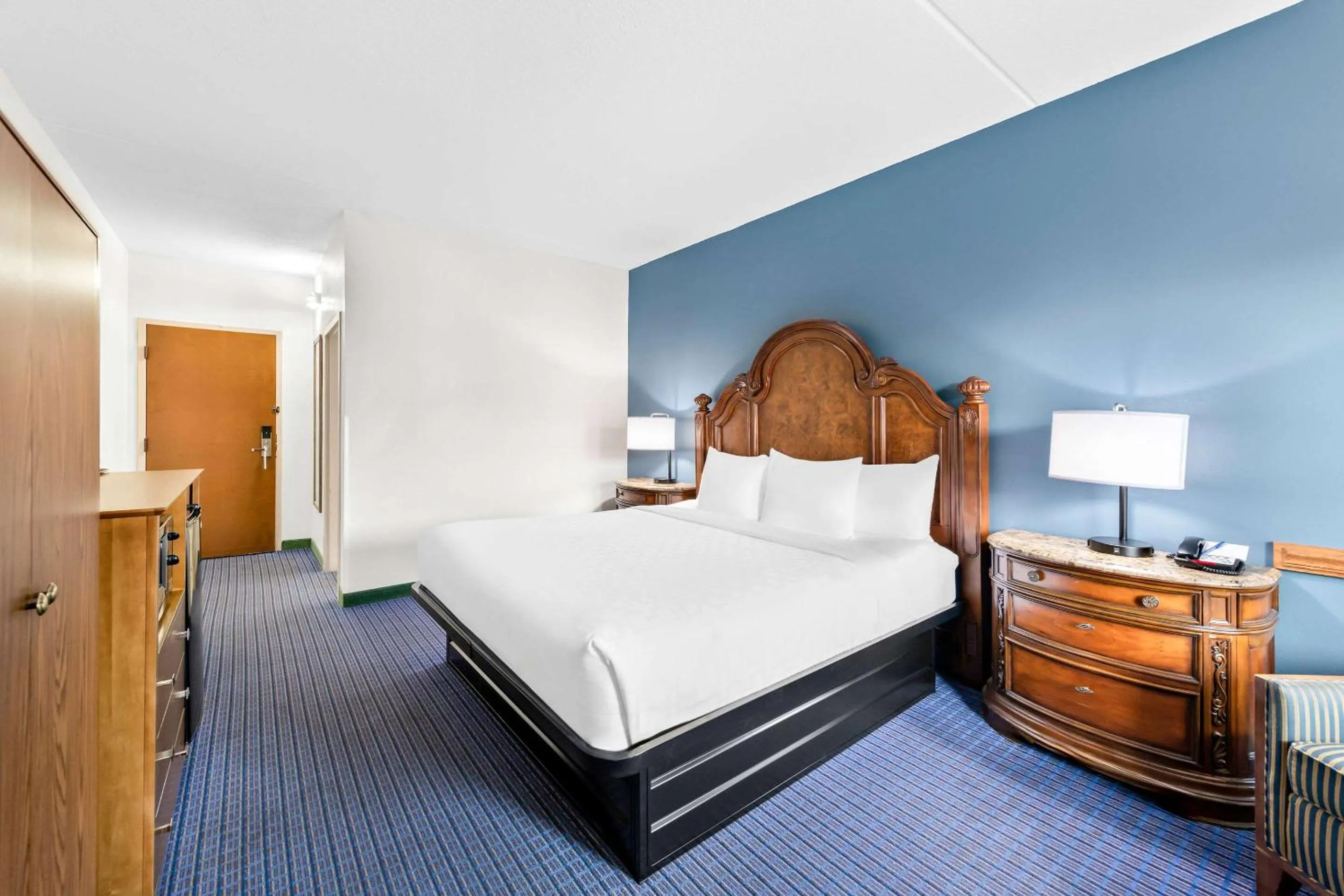 Bedroom, Bed in Clarion Inn Branson