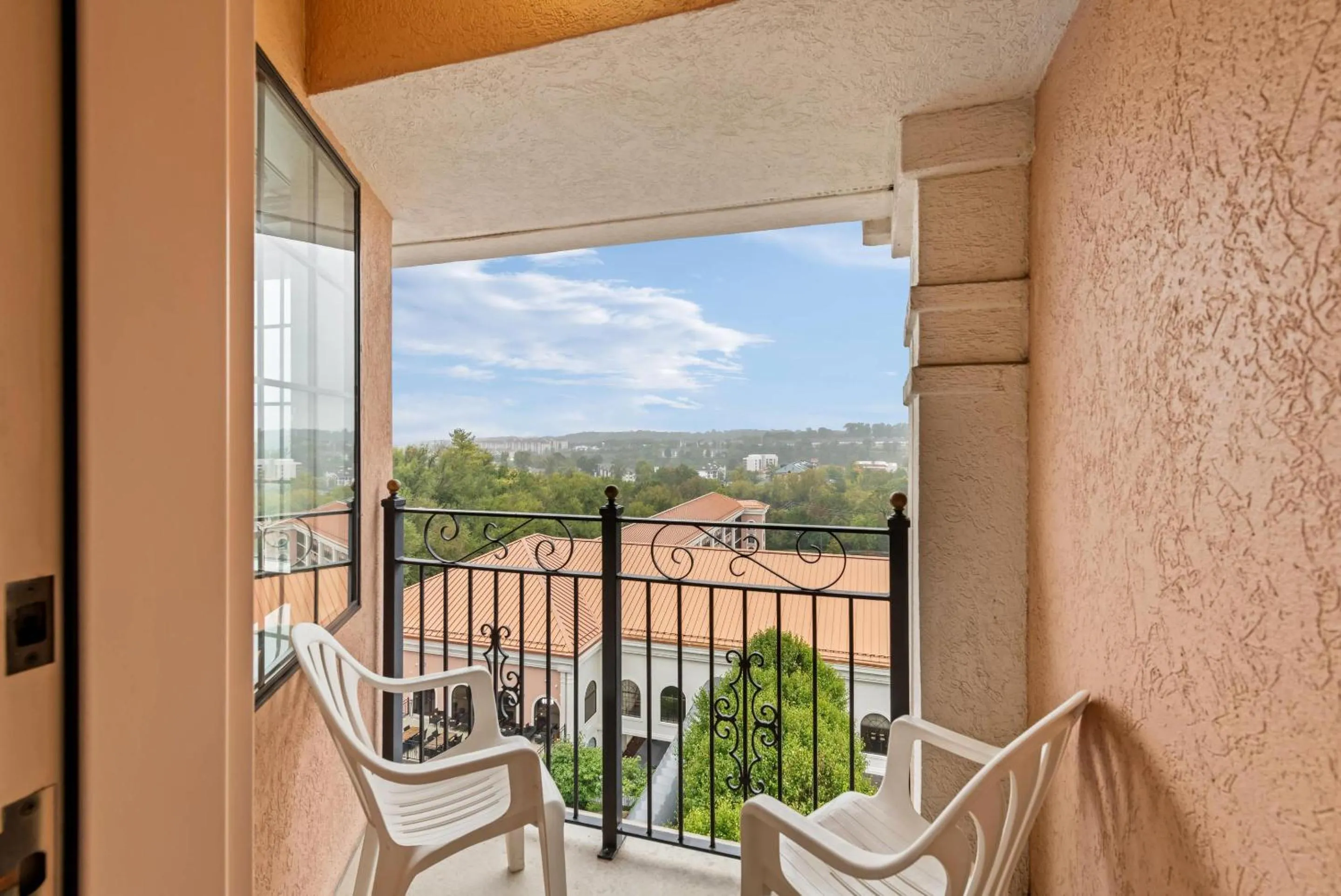 Bedroom in Clarion Inn Branson