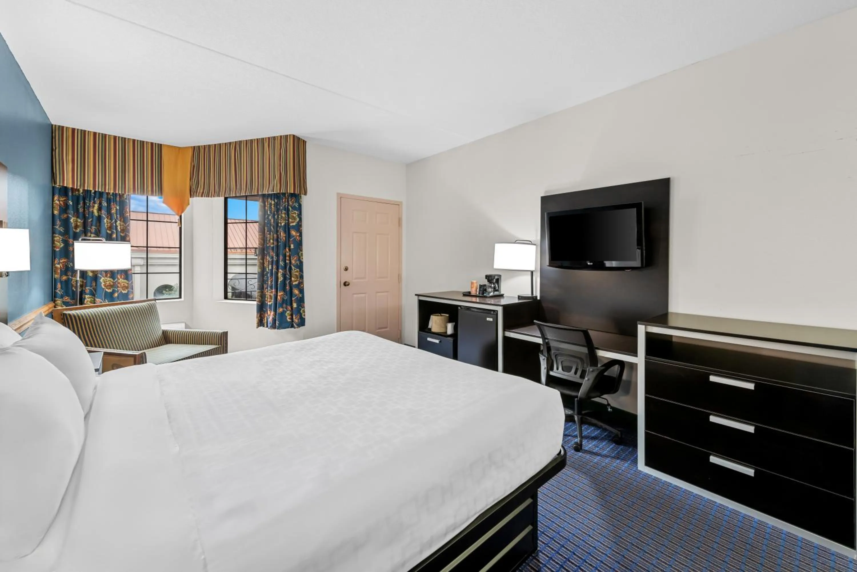 Bedroom, Bed in Clarion Inn Branson