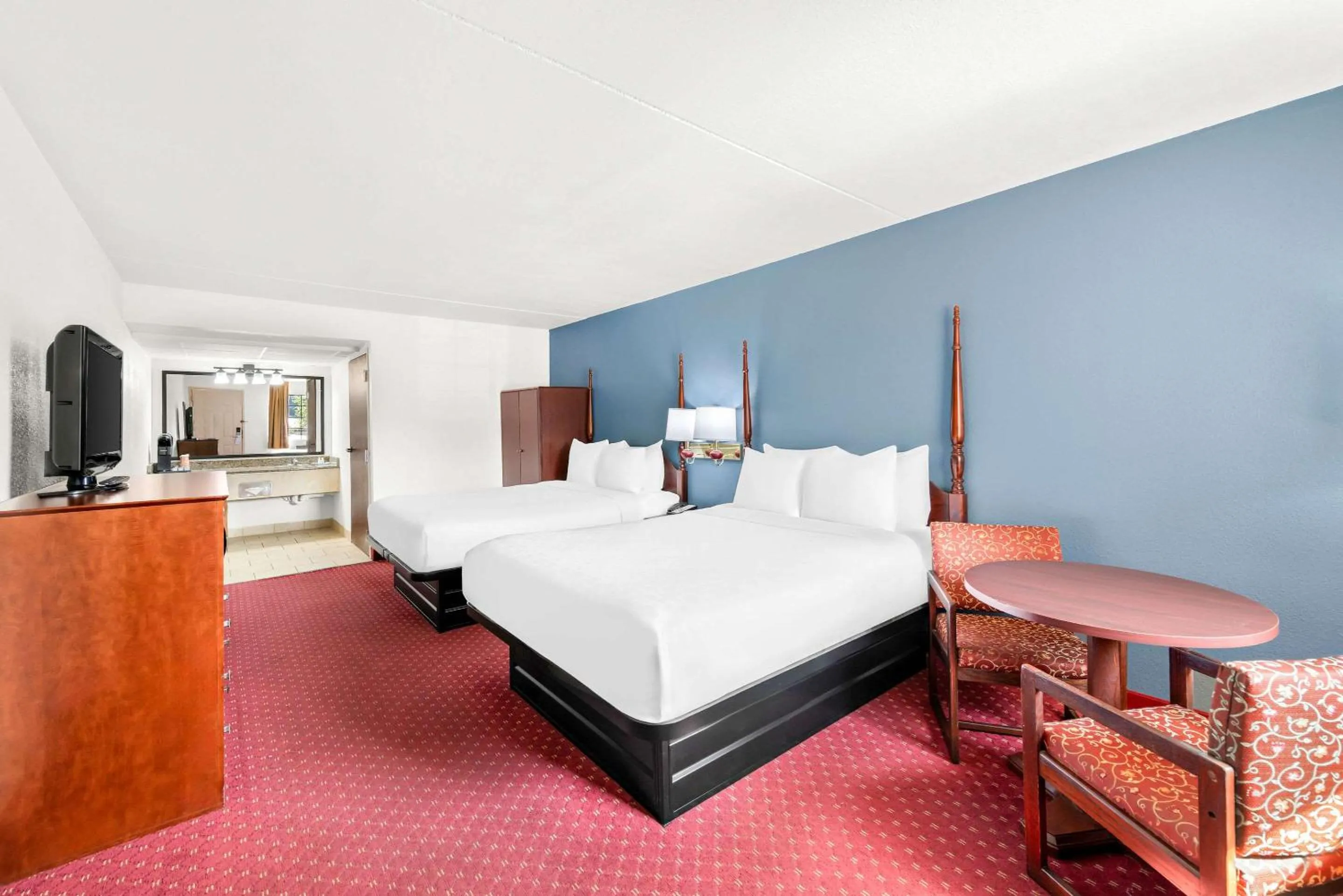 Bedroom, Bed in Clarion Inn Branson