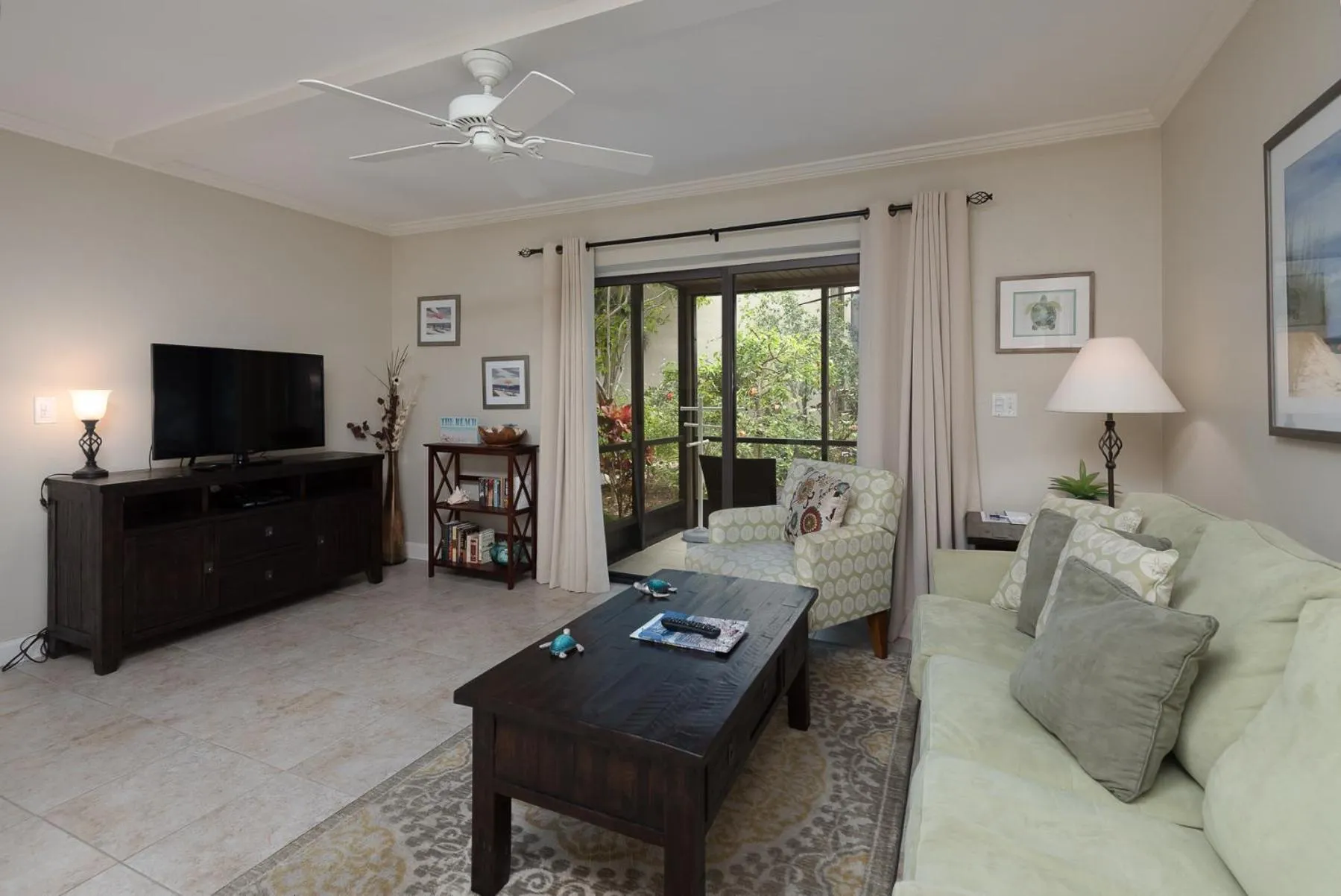 Living room, Seating Area in Sanibel Moorings Resort