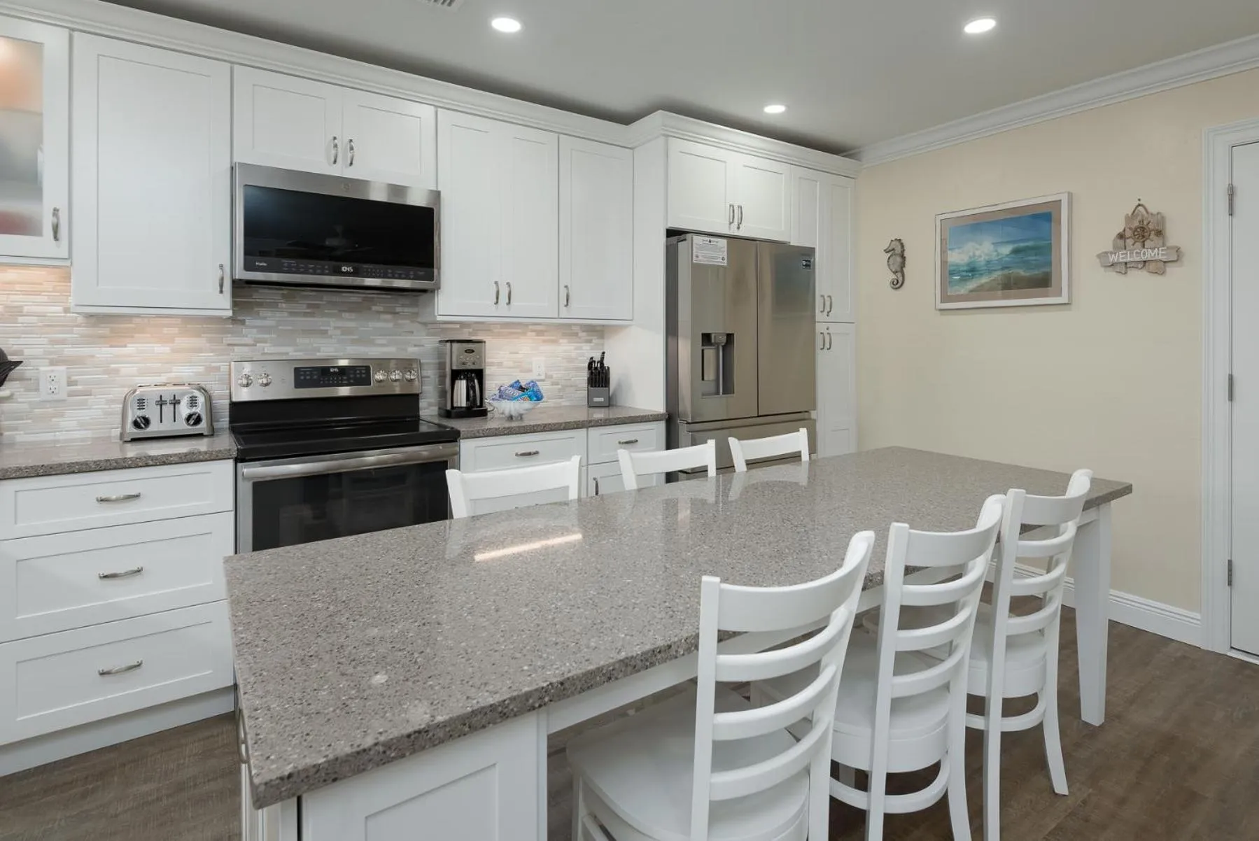 Kitchen or kitchenette, Kitchen/Kitchenette in Sanibel Moorings Resort