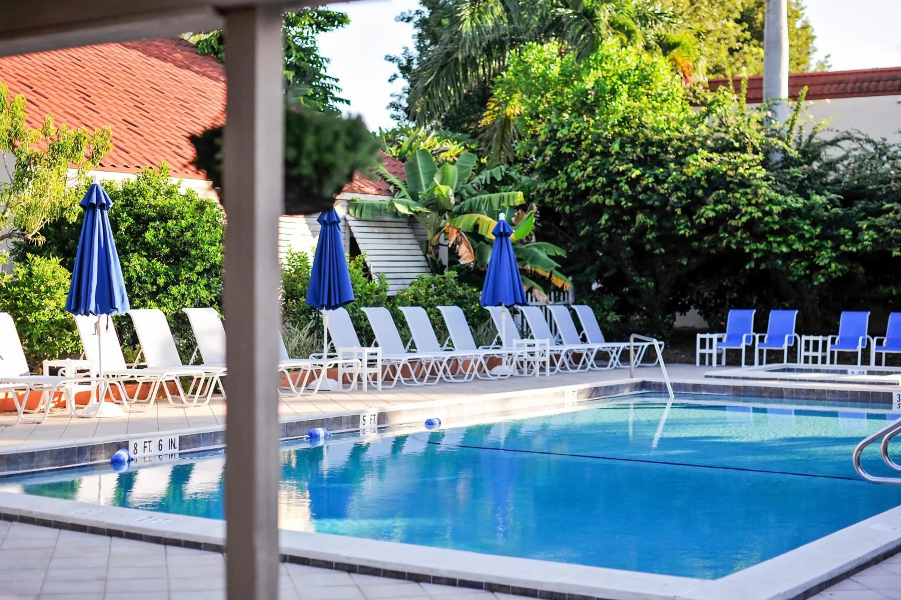 Pool view, Swimming Pool in Sanibel Moorings Resort