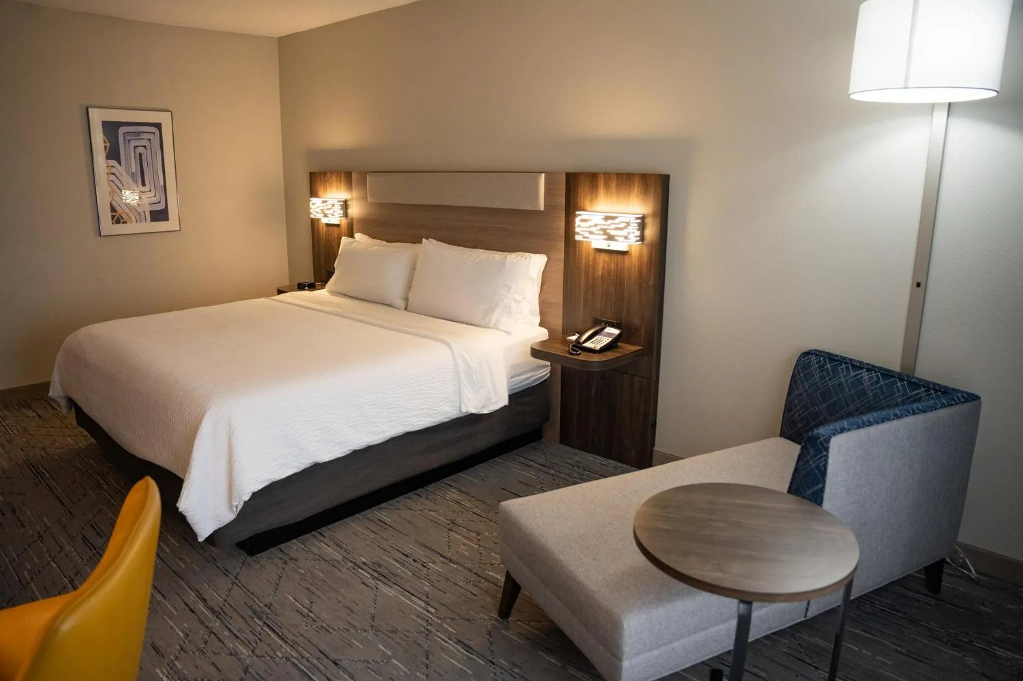 Photo of the whole room, Bed in Holiday Inn Express Hotel & Suites West Chester by IHG