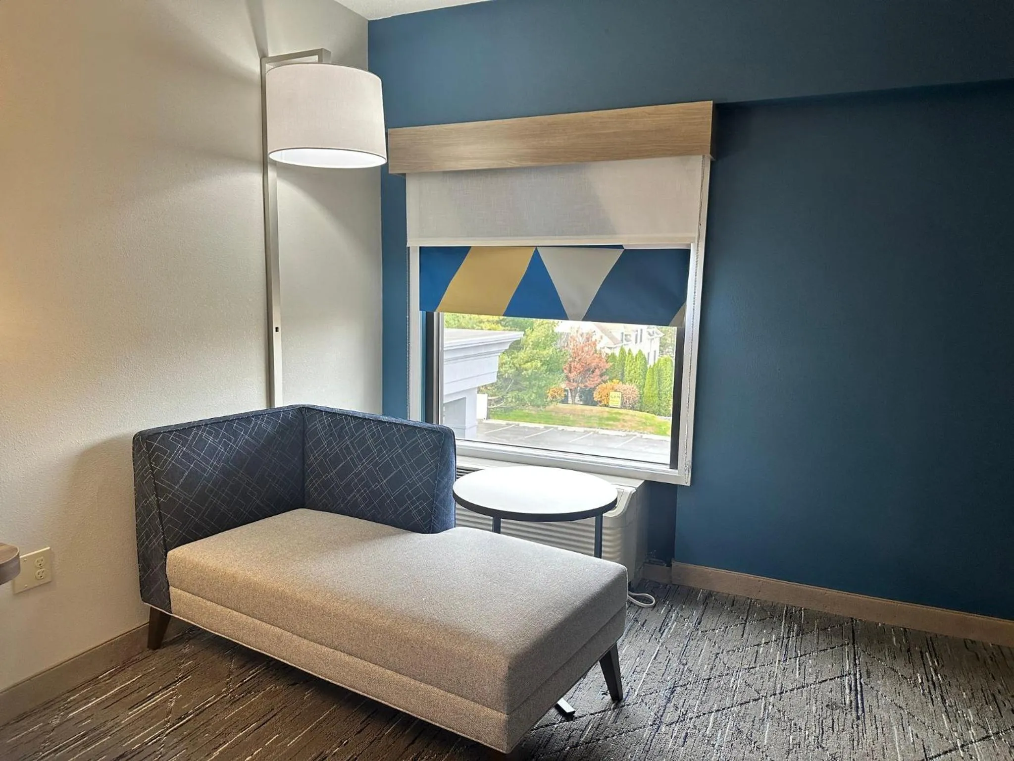 Photo of the whole room, Bed in Holiday Inn Express Hotel & Suites West Chester by IHG