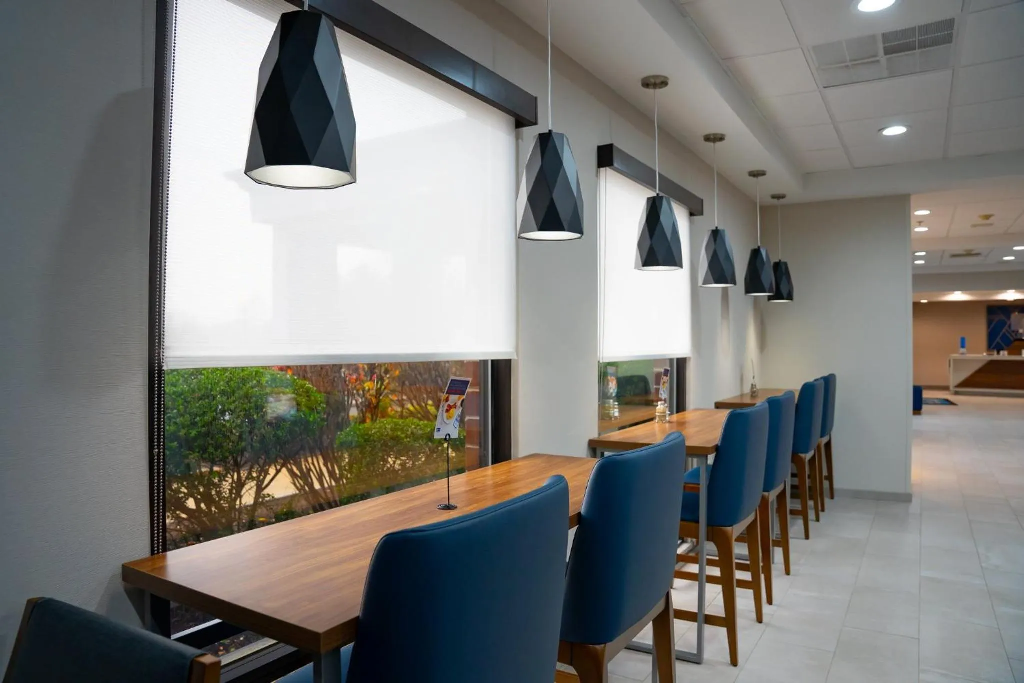 Breakfast in Holiday Inn Express Hotel & Suites West Chester by IHG