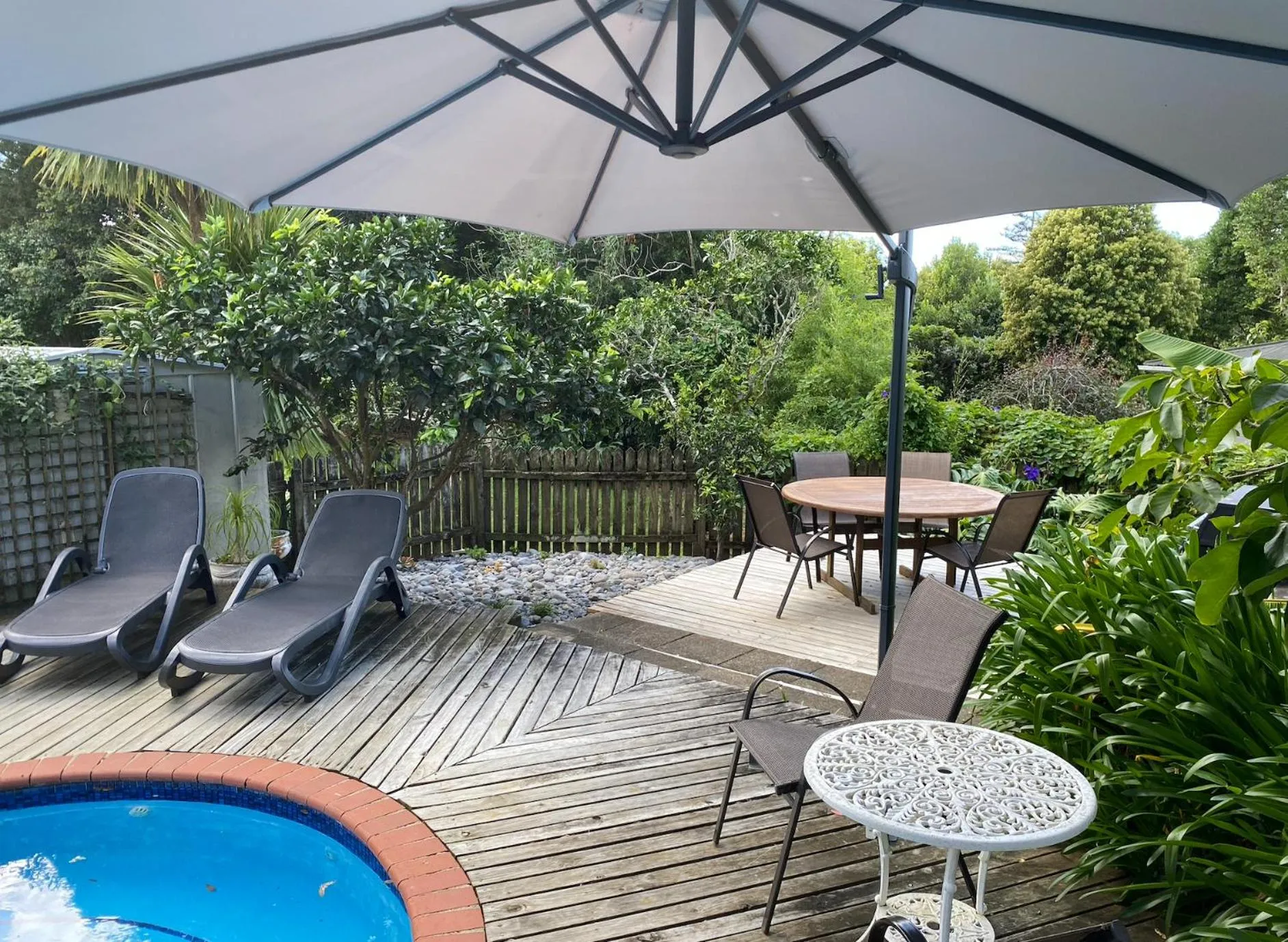 Colonial House Motel