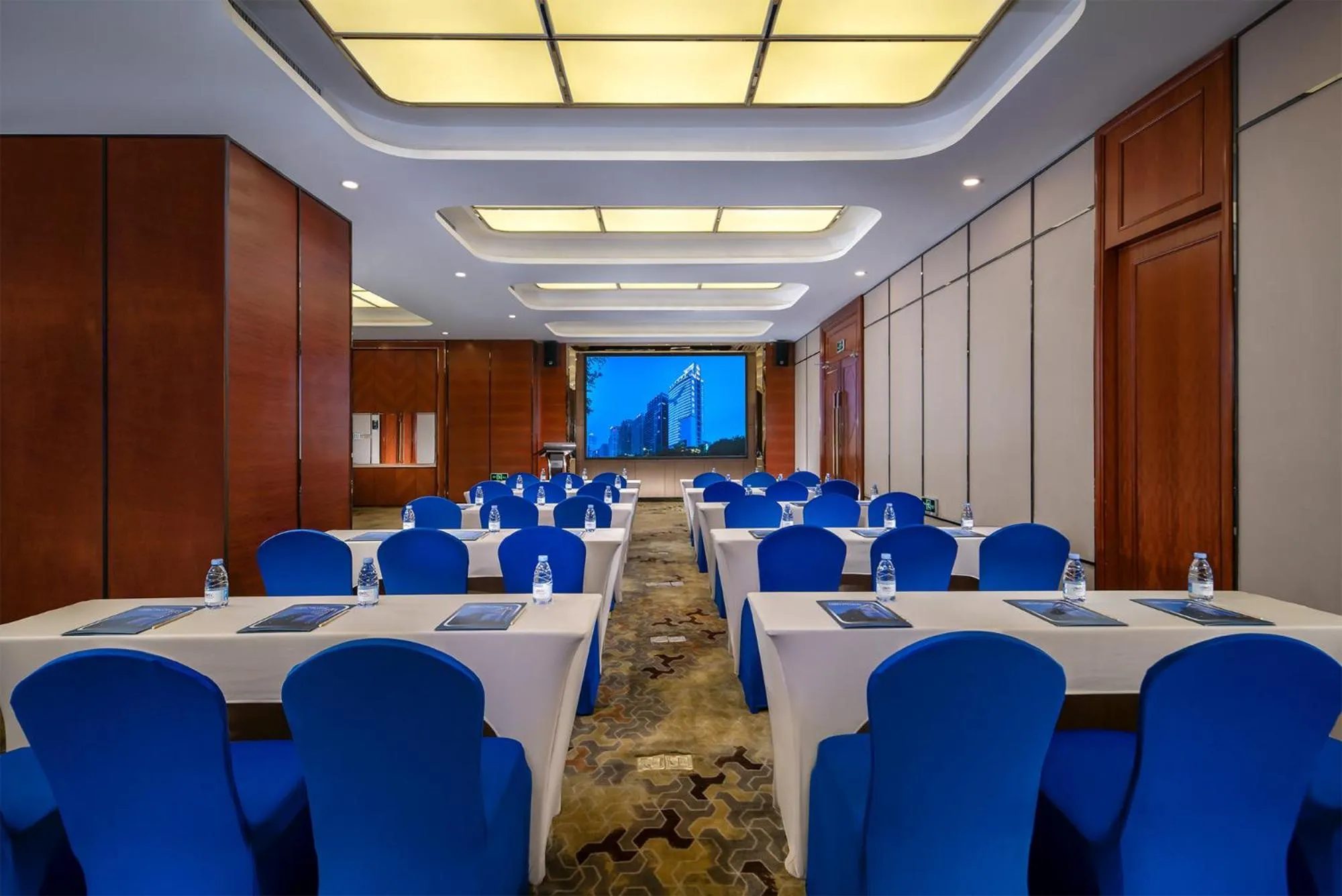 Meeting/conference room in Shenzhenair International Hotel