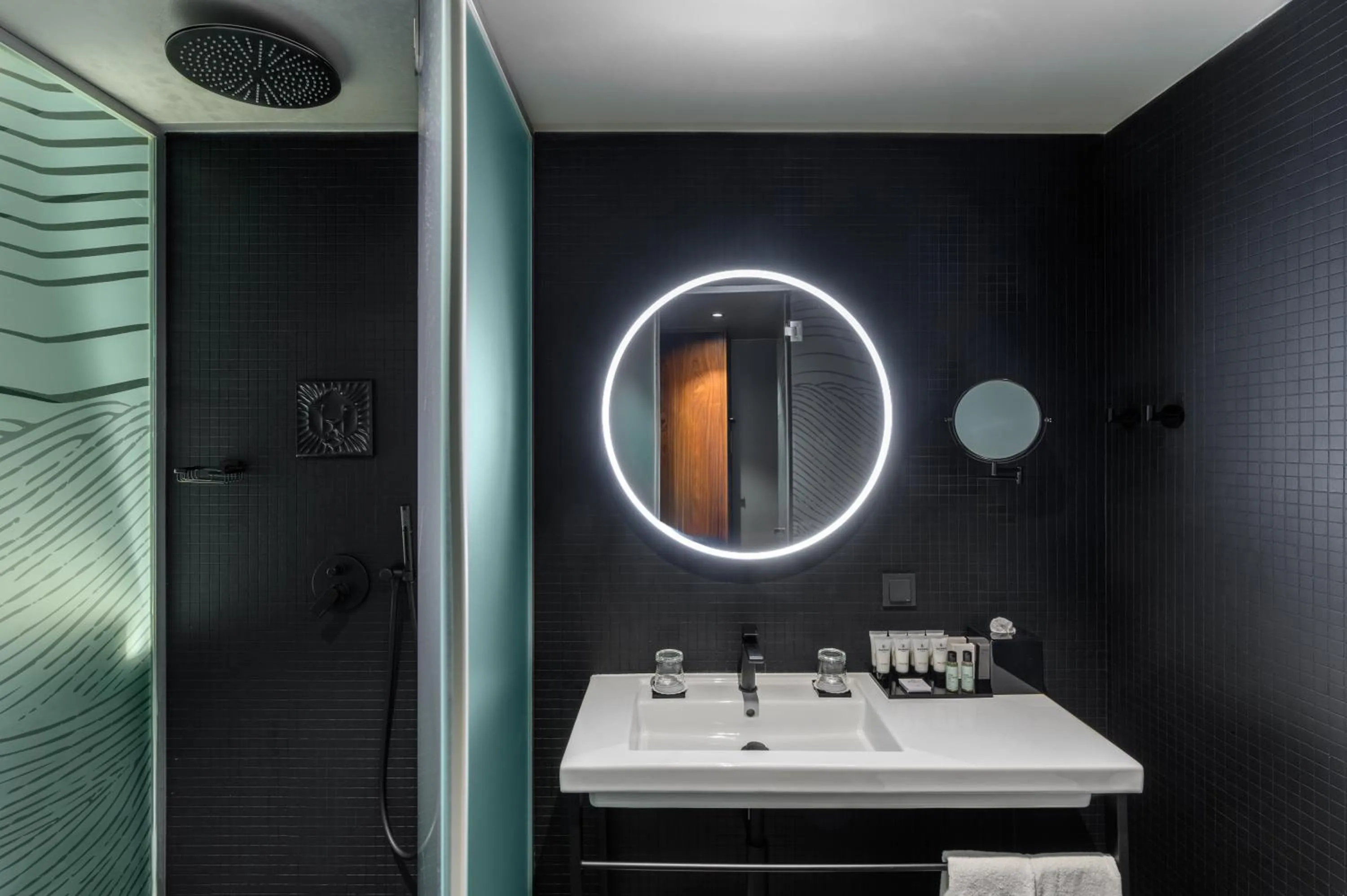 Shower in Hotel Clark Budapest - Adults Only