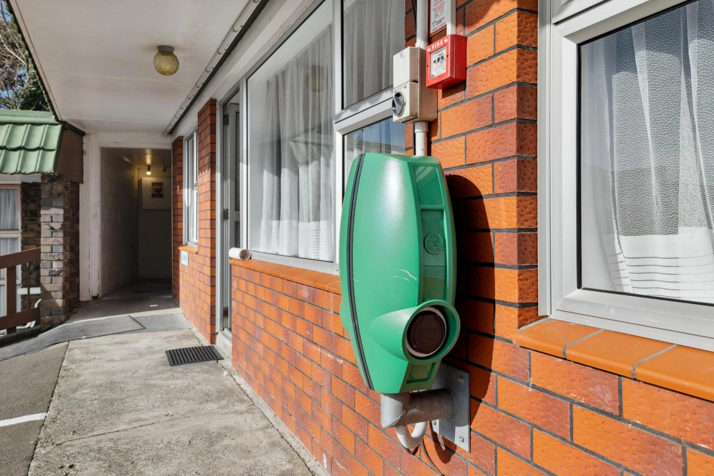 Property building in Flamingo Motel