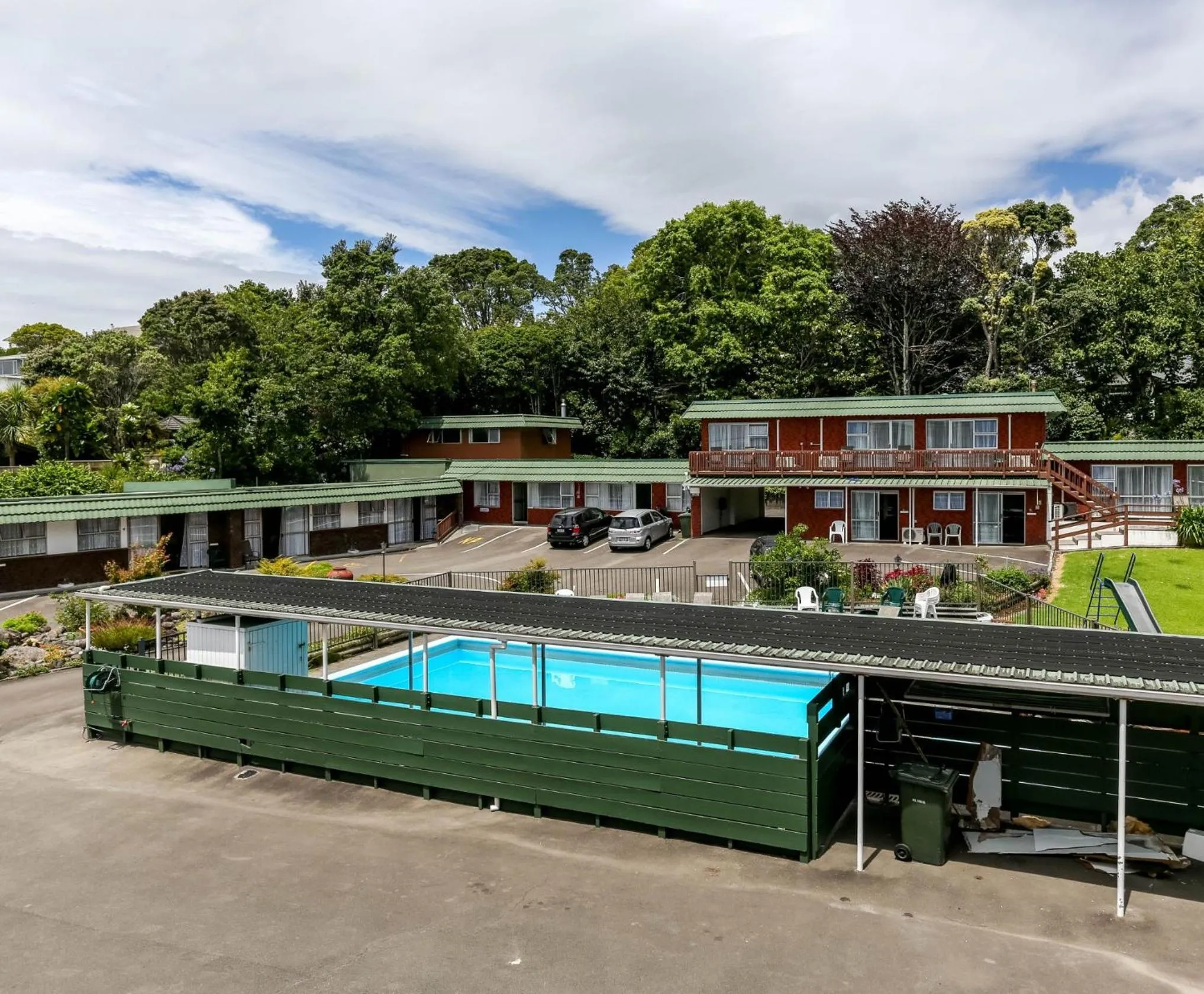 Swimming pool in Flamingo Motel