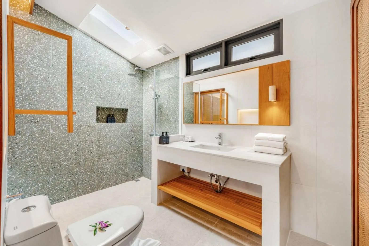 Shower in Baan Chaweng Beach Resort & Spa - SHA Extra Plus