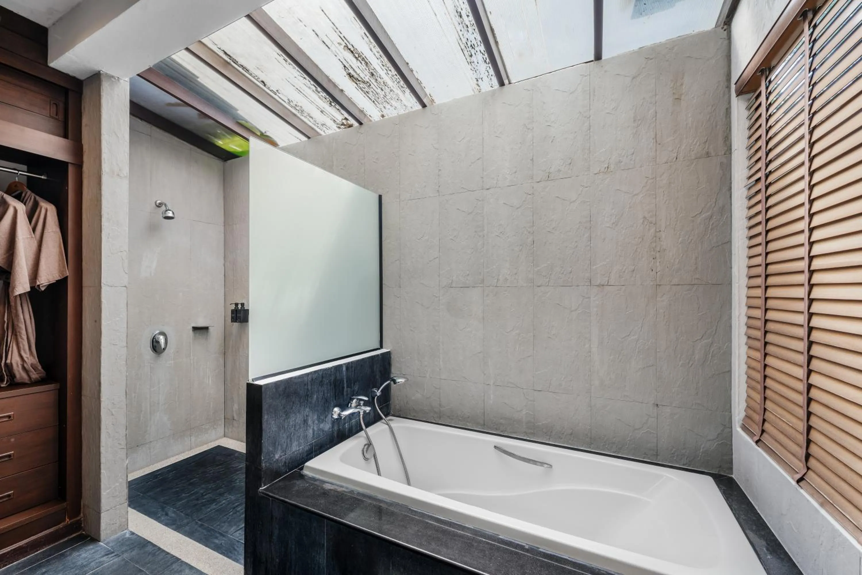 Shower in Baan Chaweng Beach Resort & Spa - SHA Extra Plus