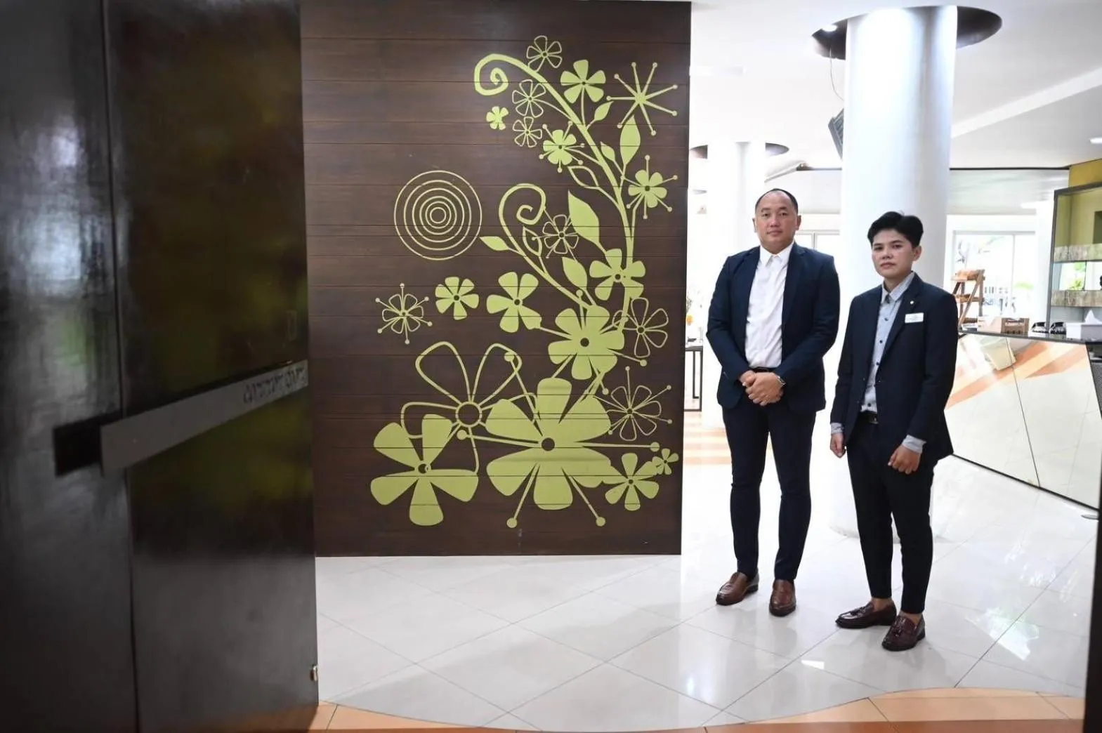 Restaurant/places to eat in Mansion Sarasinee @ Chatuchak