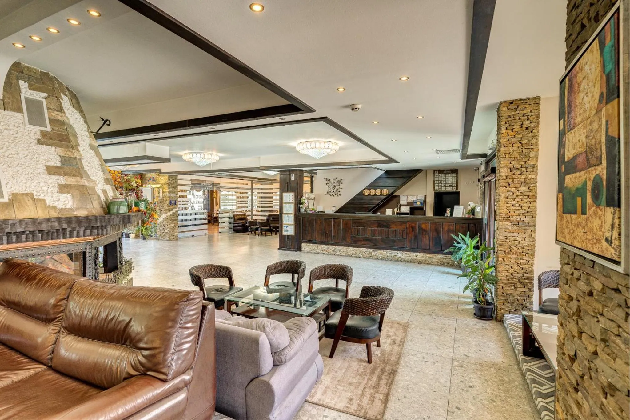 Lobby or reception in Hotel Bansko SPA & Holidays - Free Parking