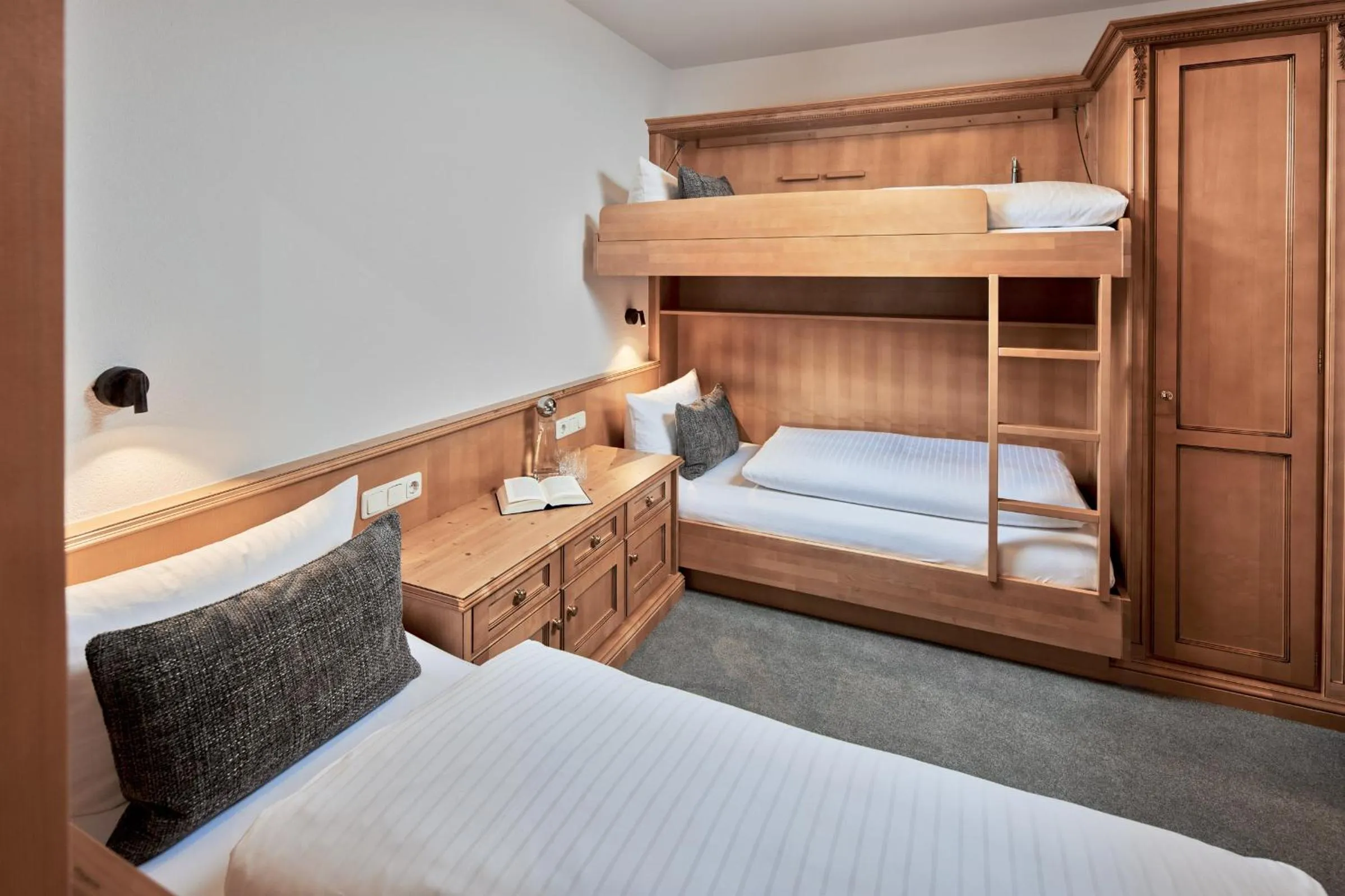 Photo of the whole room, Bed in Hotel Gletscherblick