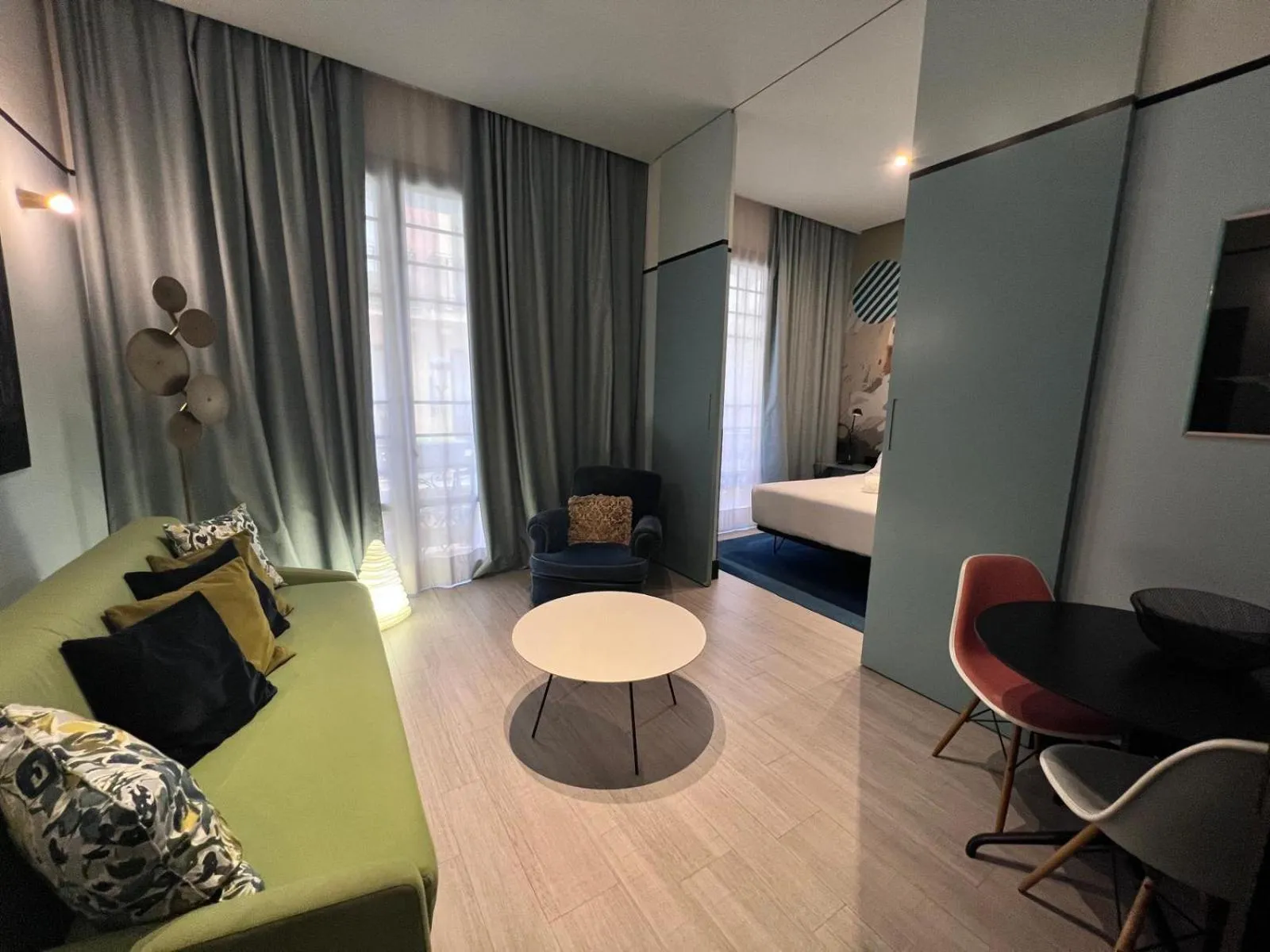 Communal lounge/ TV room, Bed in Amor de Dios 17 Boutique Apartments