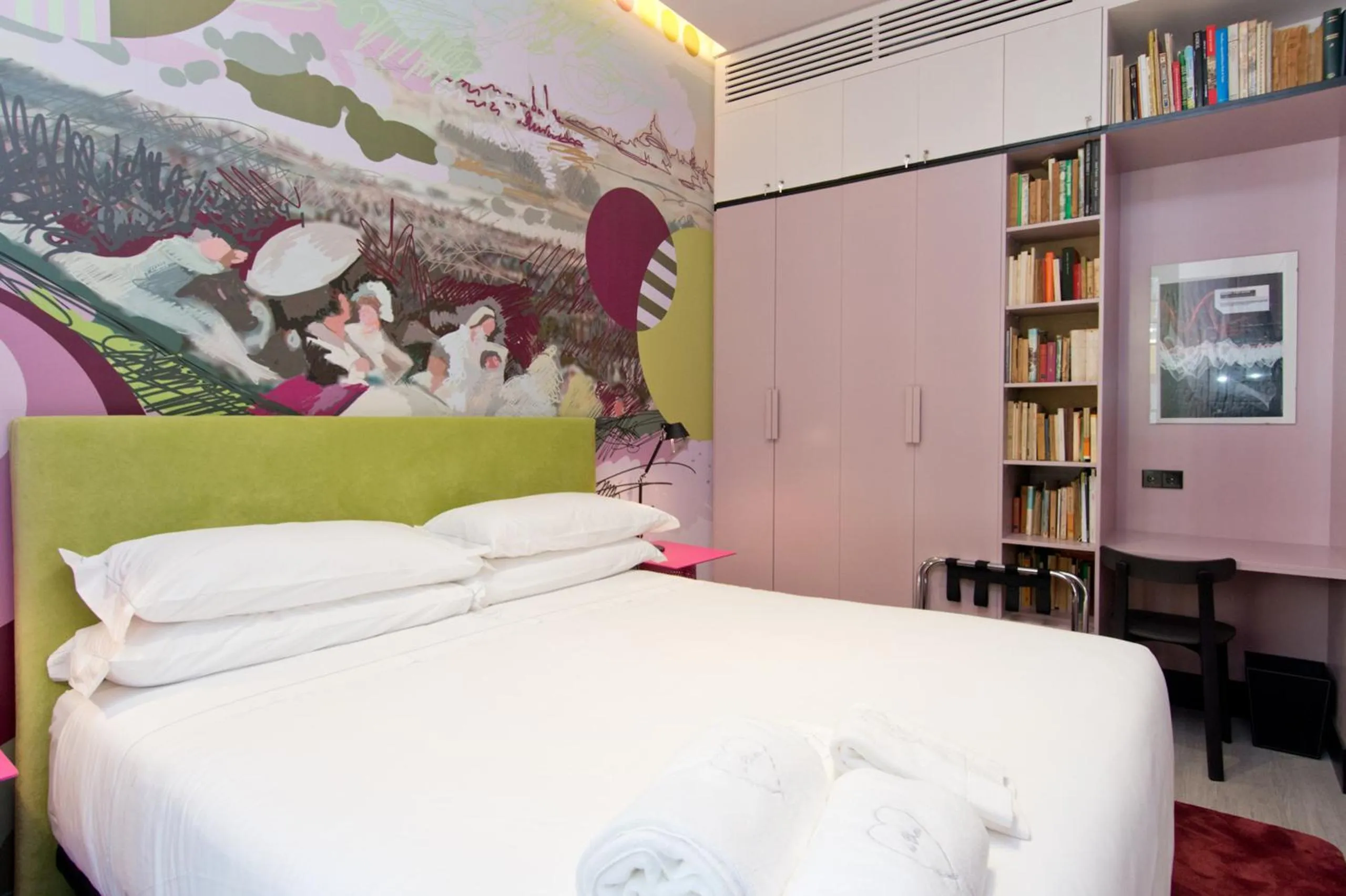 Bed in Amor de Dios 17 Boutique Apartments