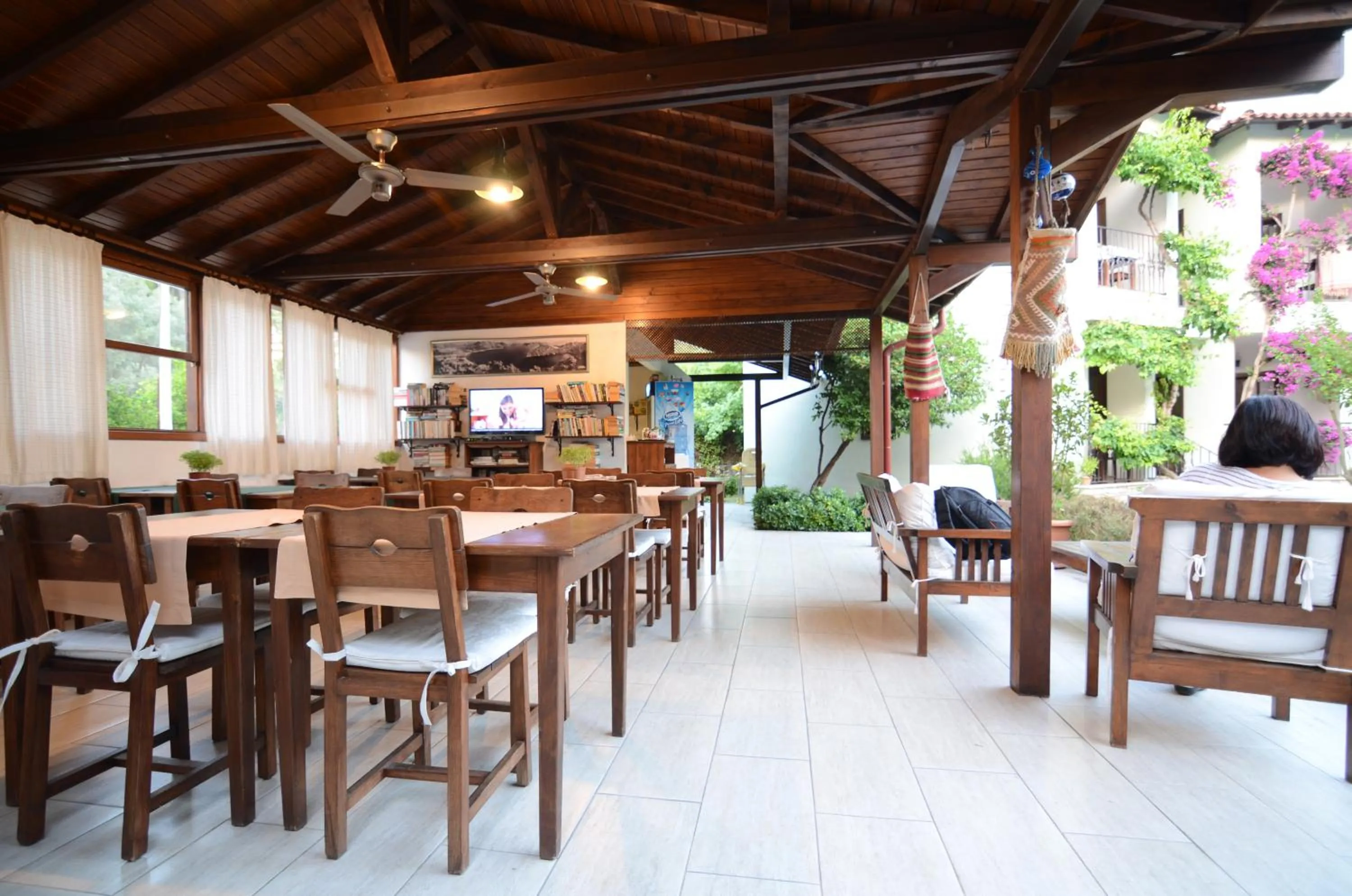 Lobby or reception in Olive Garden Apart Hotel