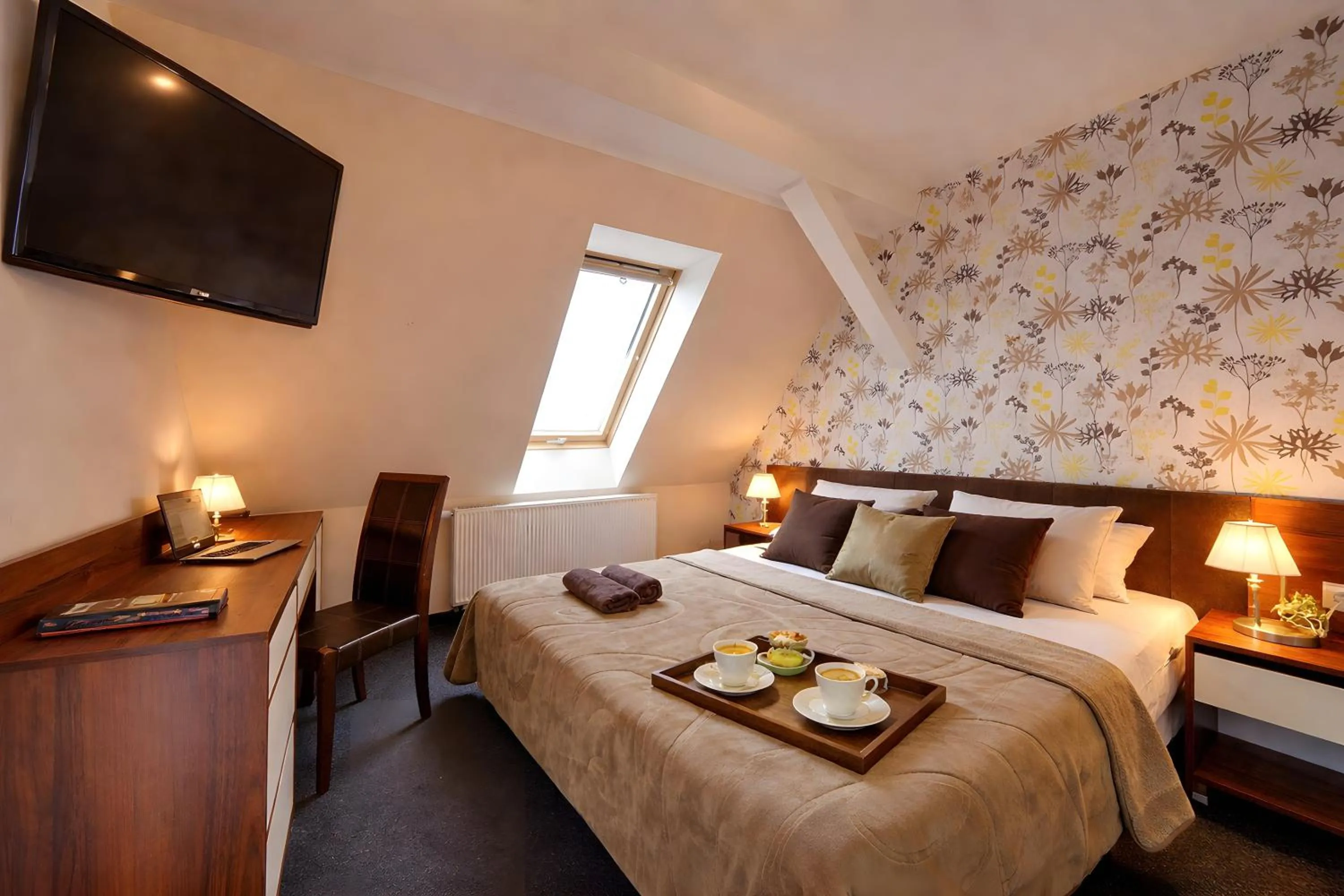 Bed in WILLA PETRUS - CENTRUM BALKONY WINDA ŚNIADANIA RELAKS I WYGODa