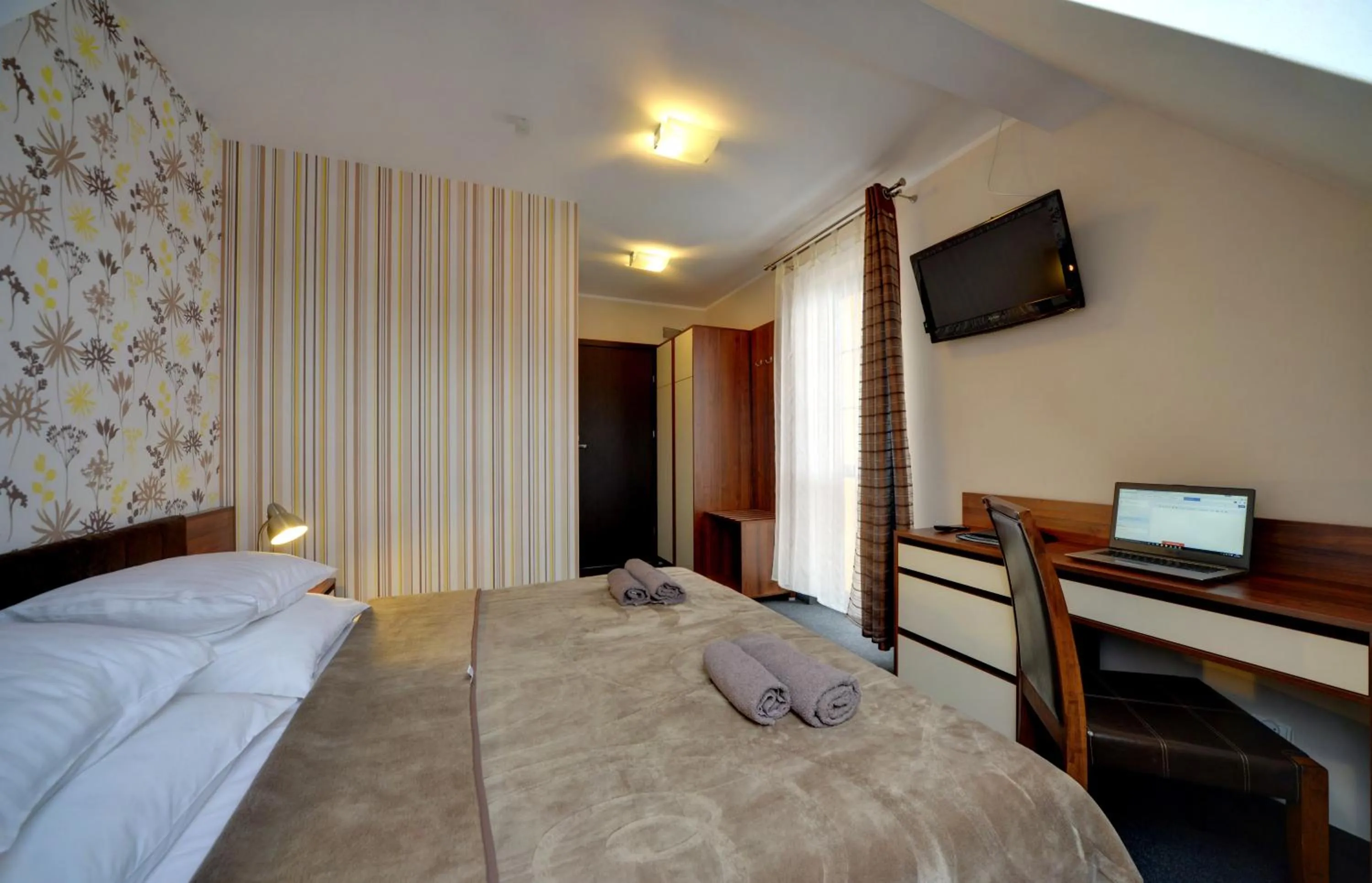 Photo of the whole room, Bed in Willa Petrus