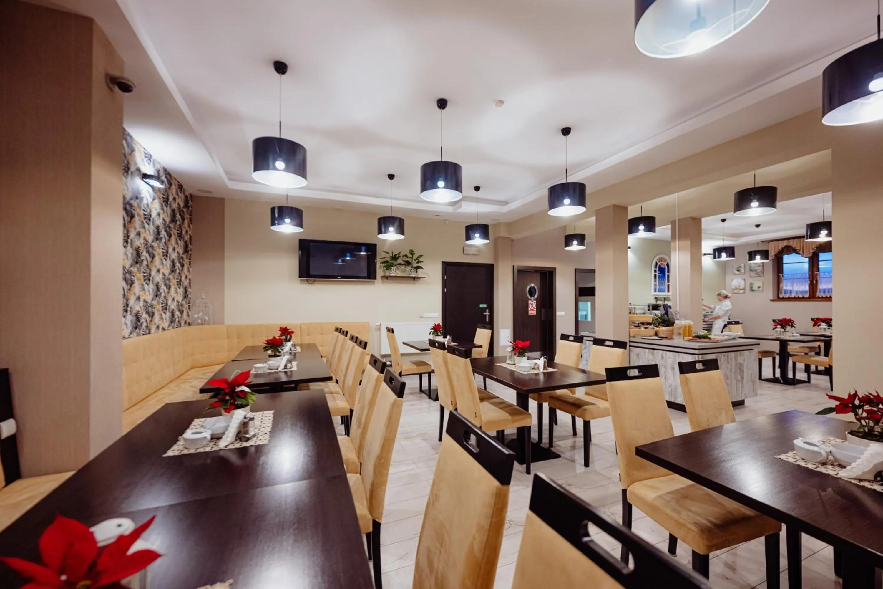 Dining area in WILLA PETRUS - CENTRUM BALKONY WINDA ŚNIADANIA RELAKS I WYGODa