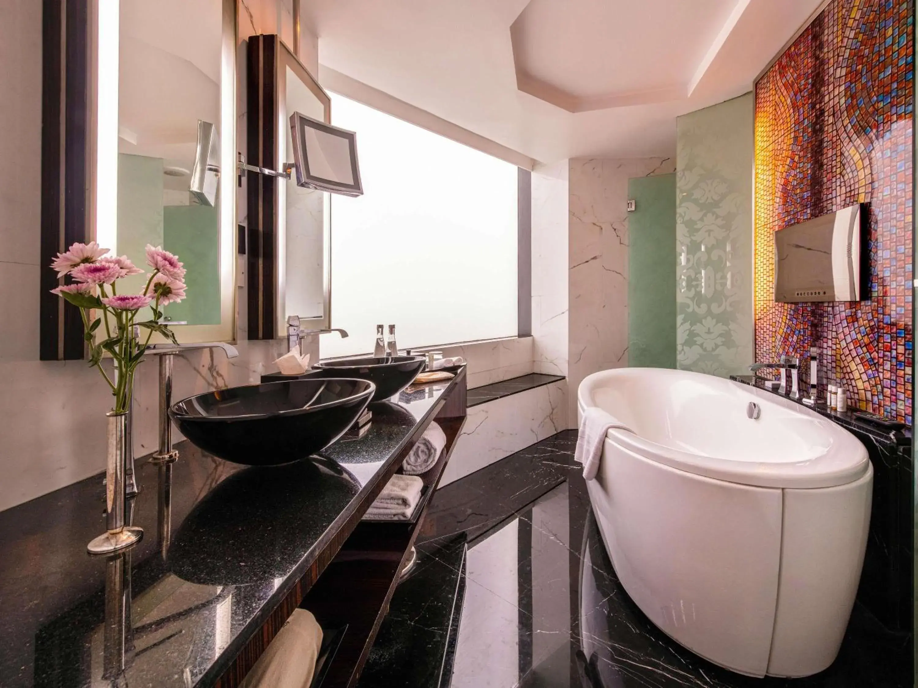 Luxury King Room in Sofitel Mumbai BKC Luxury King Room in Sofitel Mumbai BKC