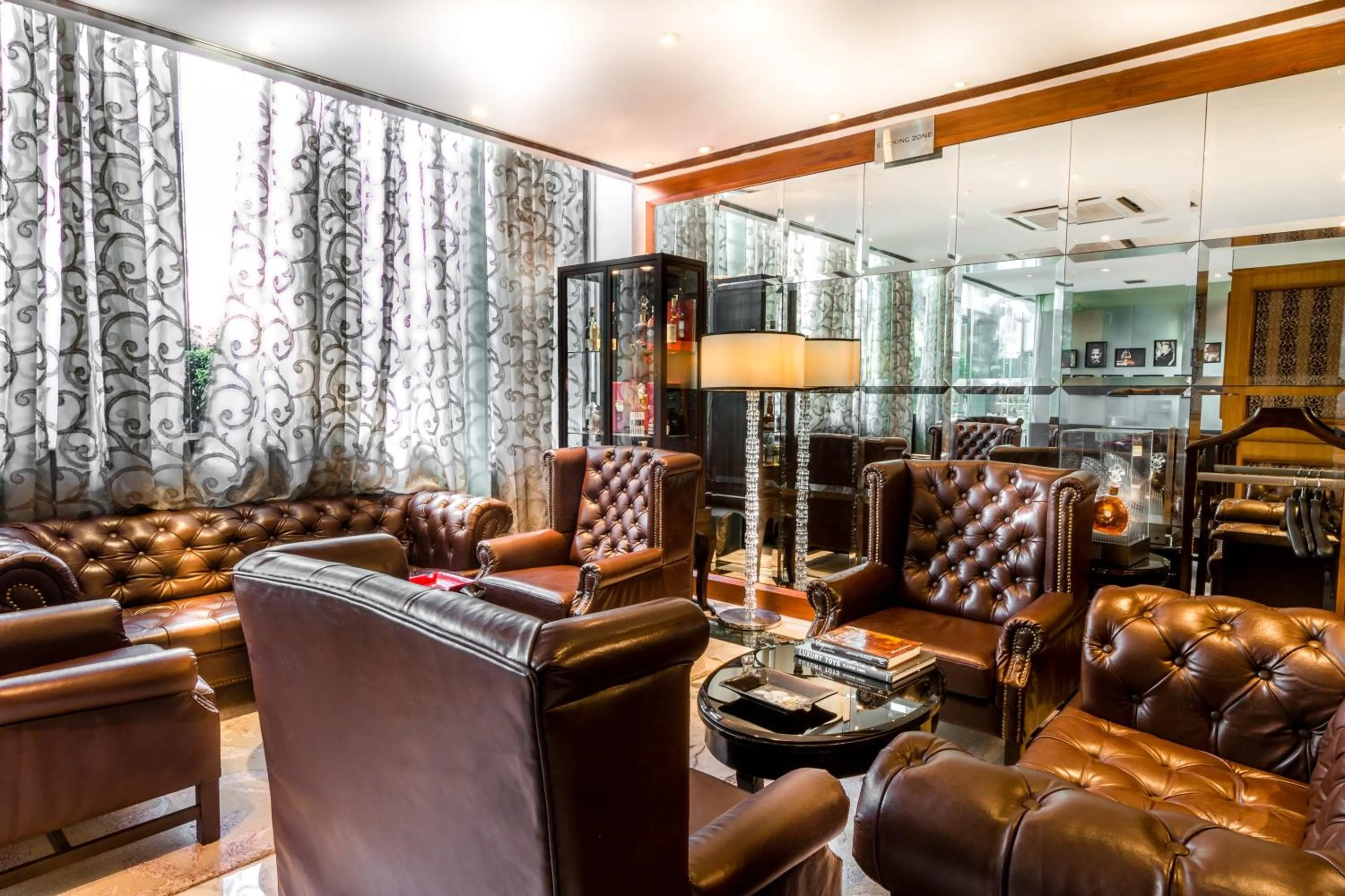 Restaurant/places to eat in Sofitel Mumbai BKC