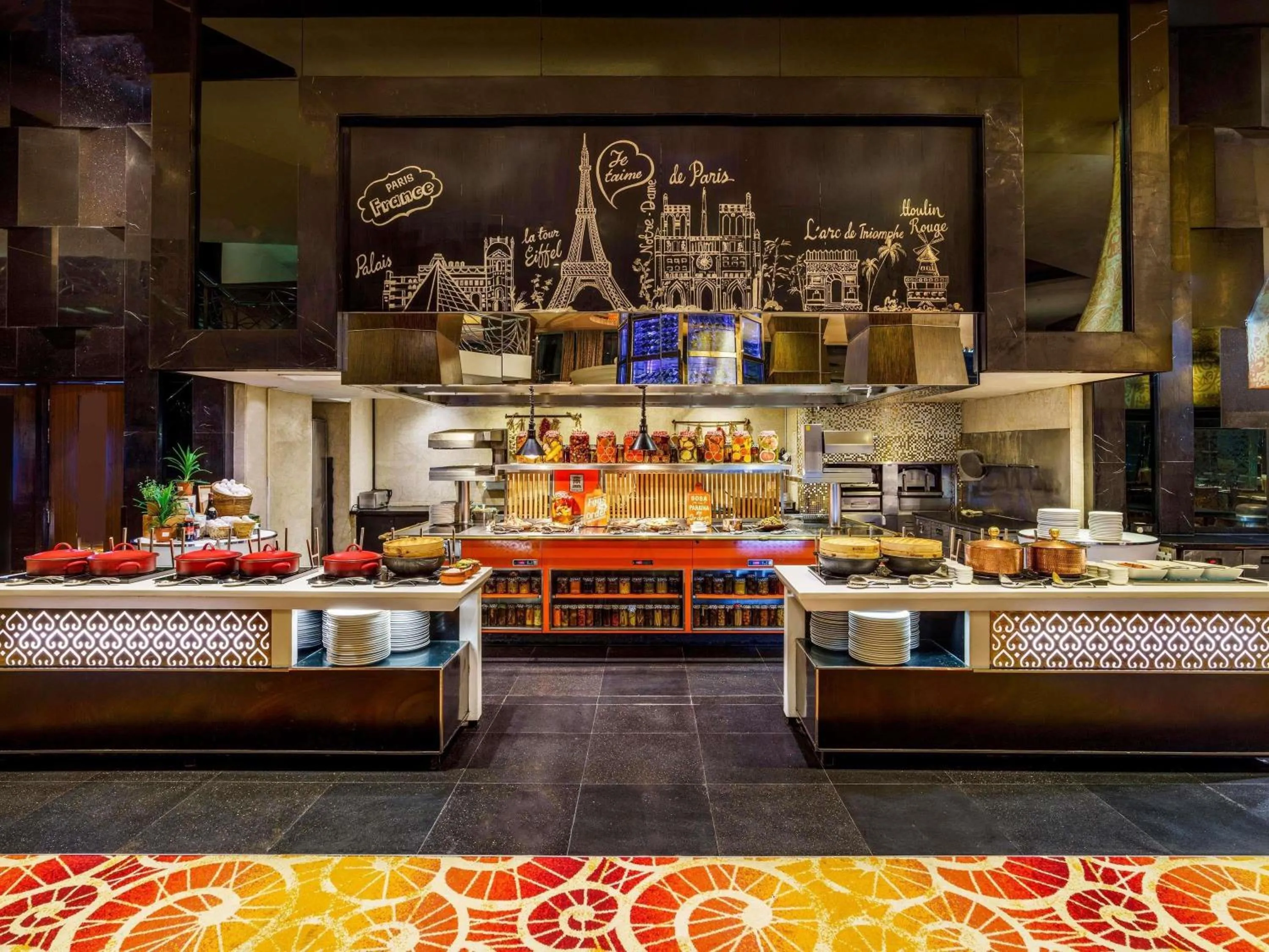 Restaurant/places to eat in Sofitel Mumbai BKC