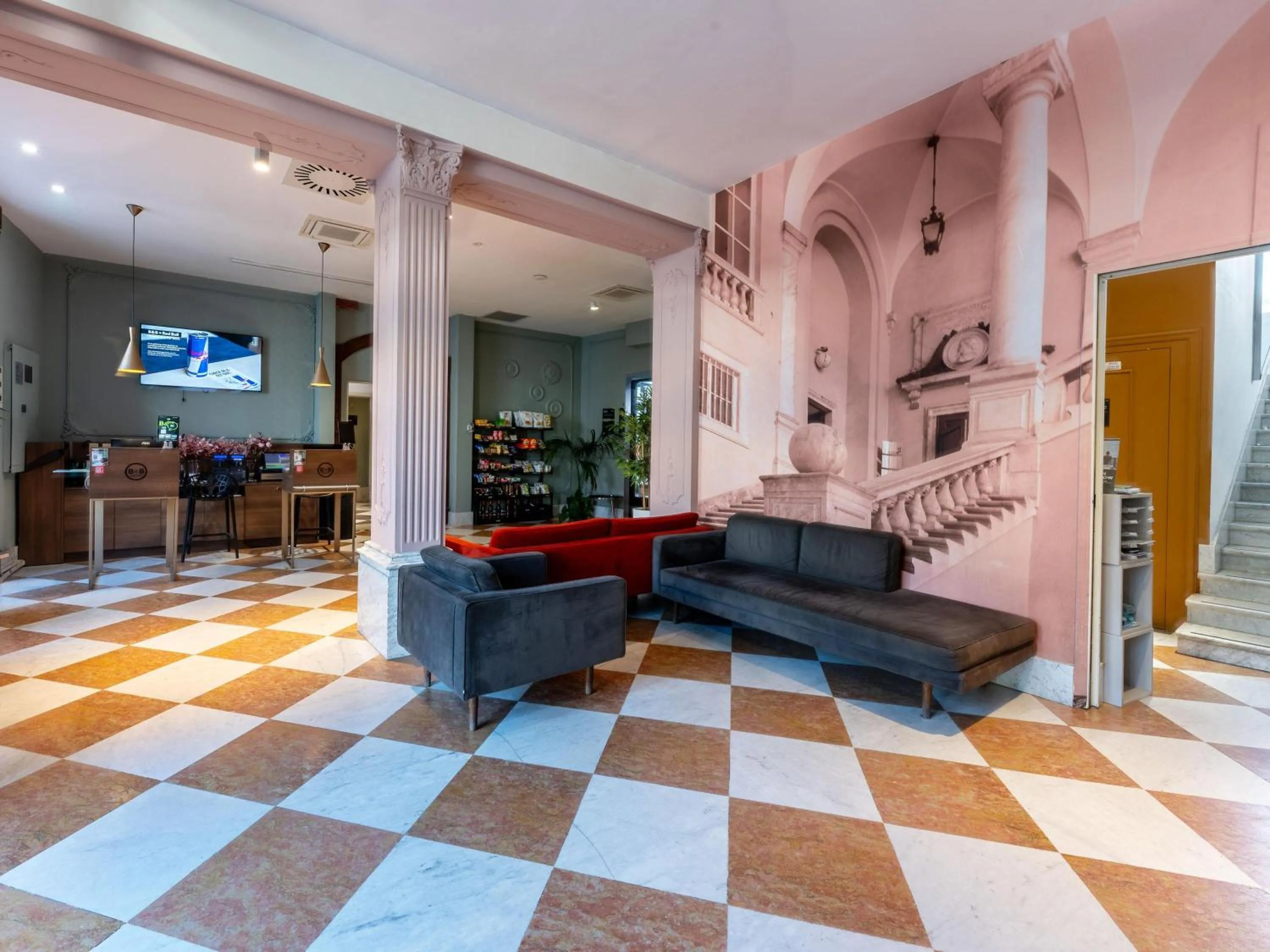 Lobby or reception in B&B Hotel Genova Principe