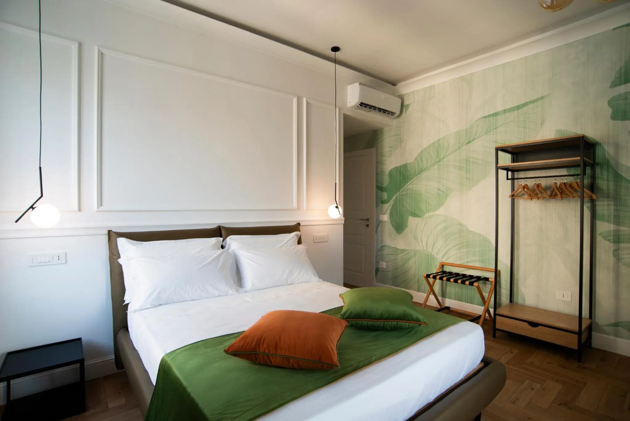 Bed in The Five Rooms Napoli