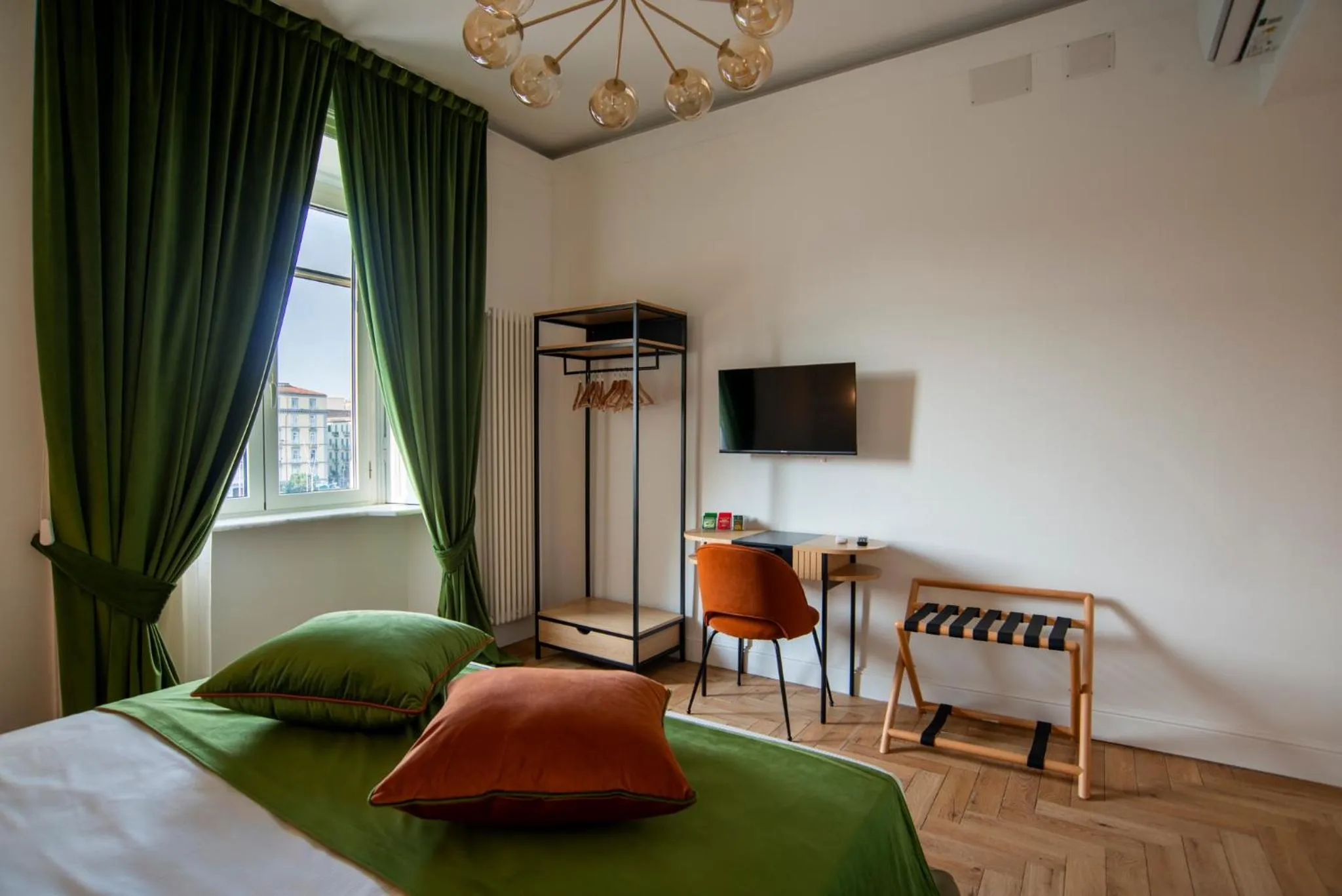 Bed in The Five Rooms Napoli