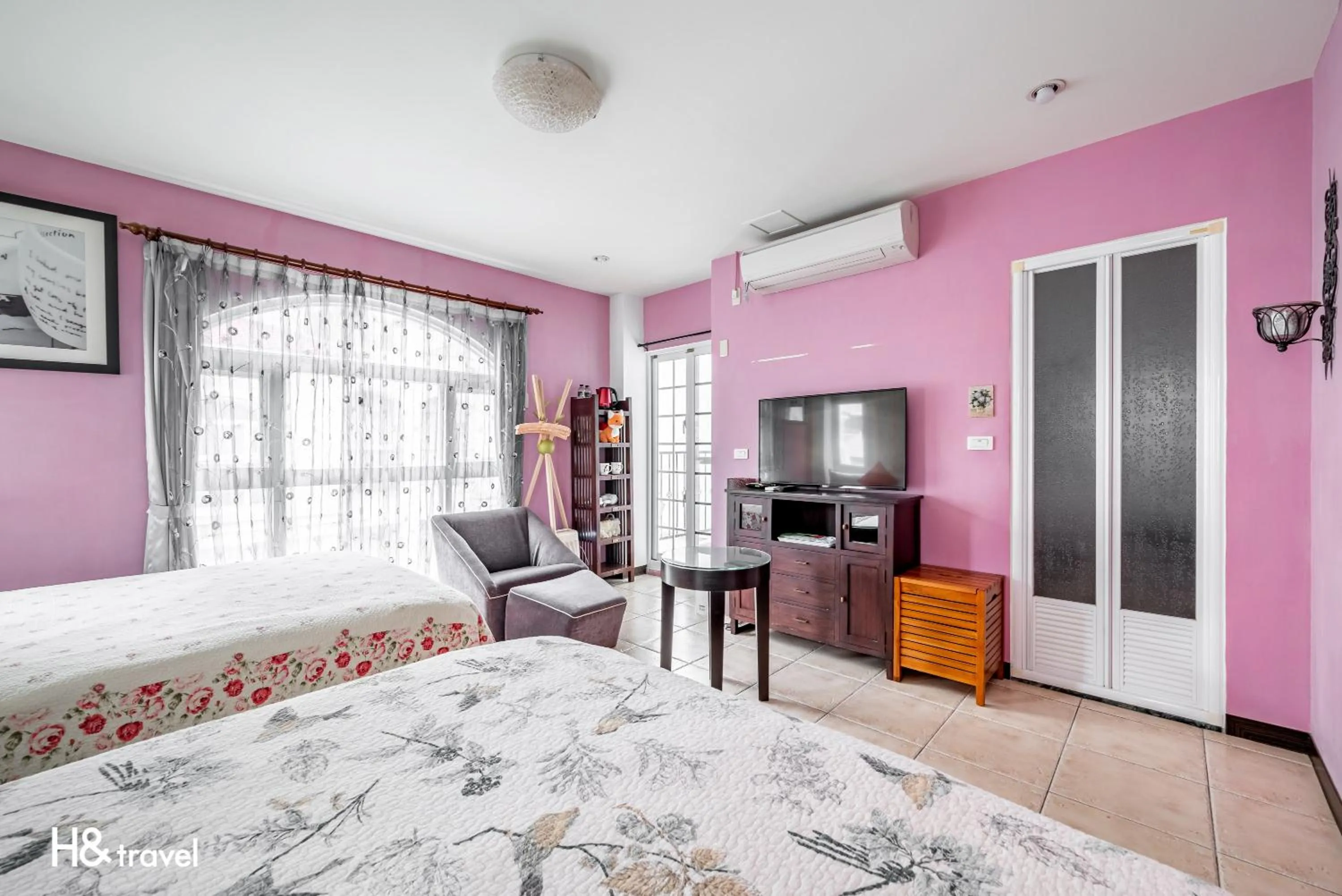 On site, Bed in White Cotton Candy Homestay