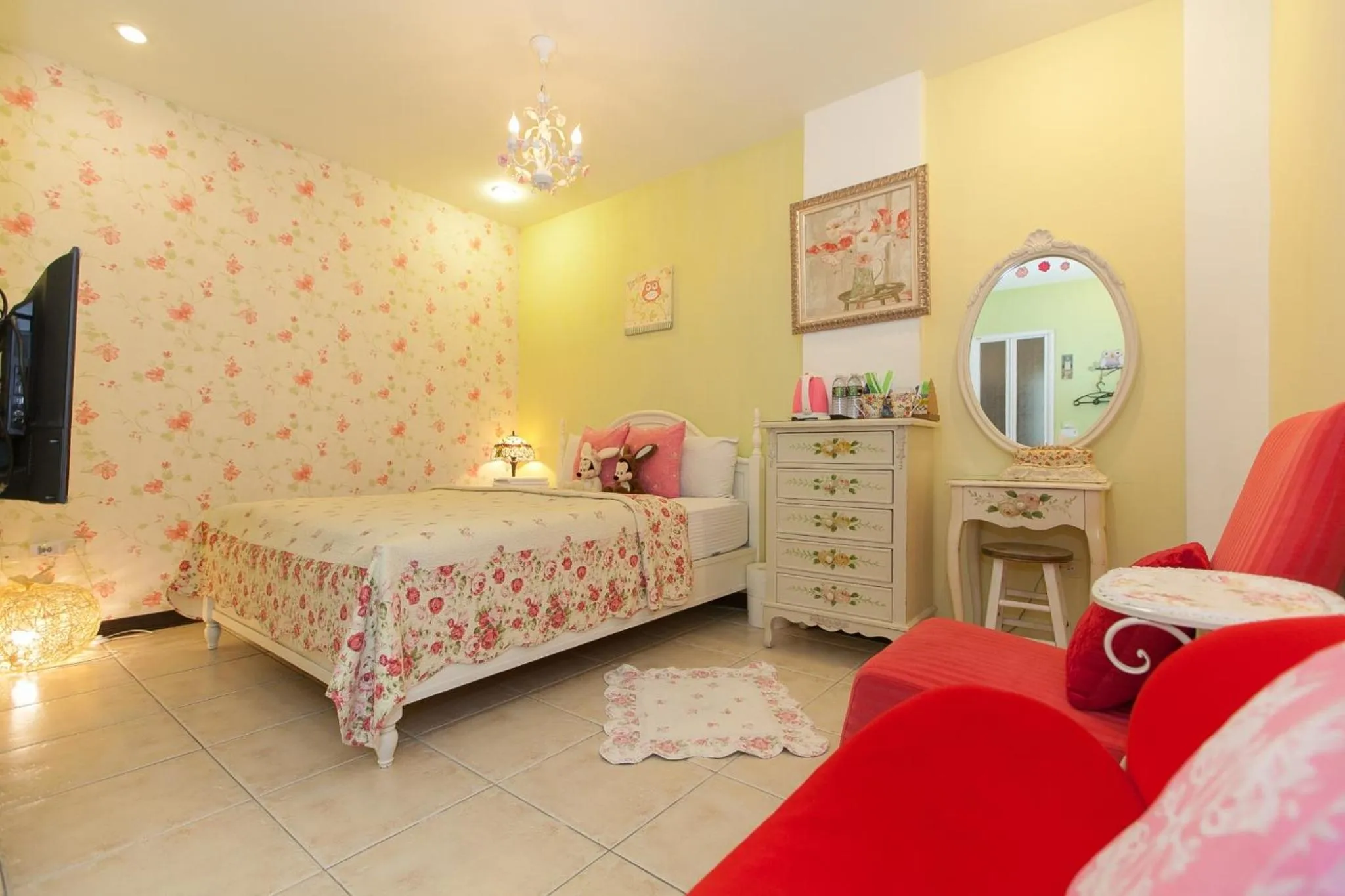 Bed in White Cotton Candy Homestay