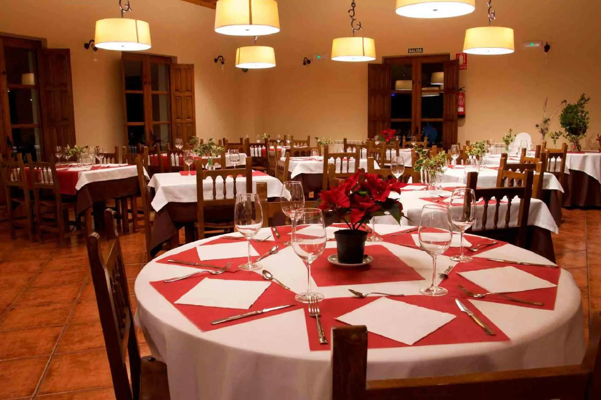 Restaurant/places to eat in Valle Del Eria Hotel