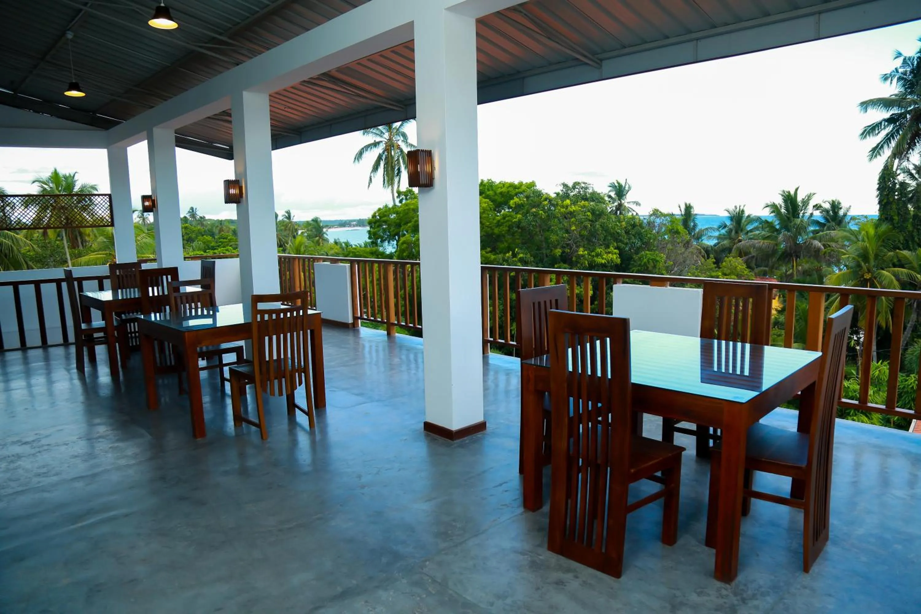 Restaurant/places to eat in BV Residence