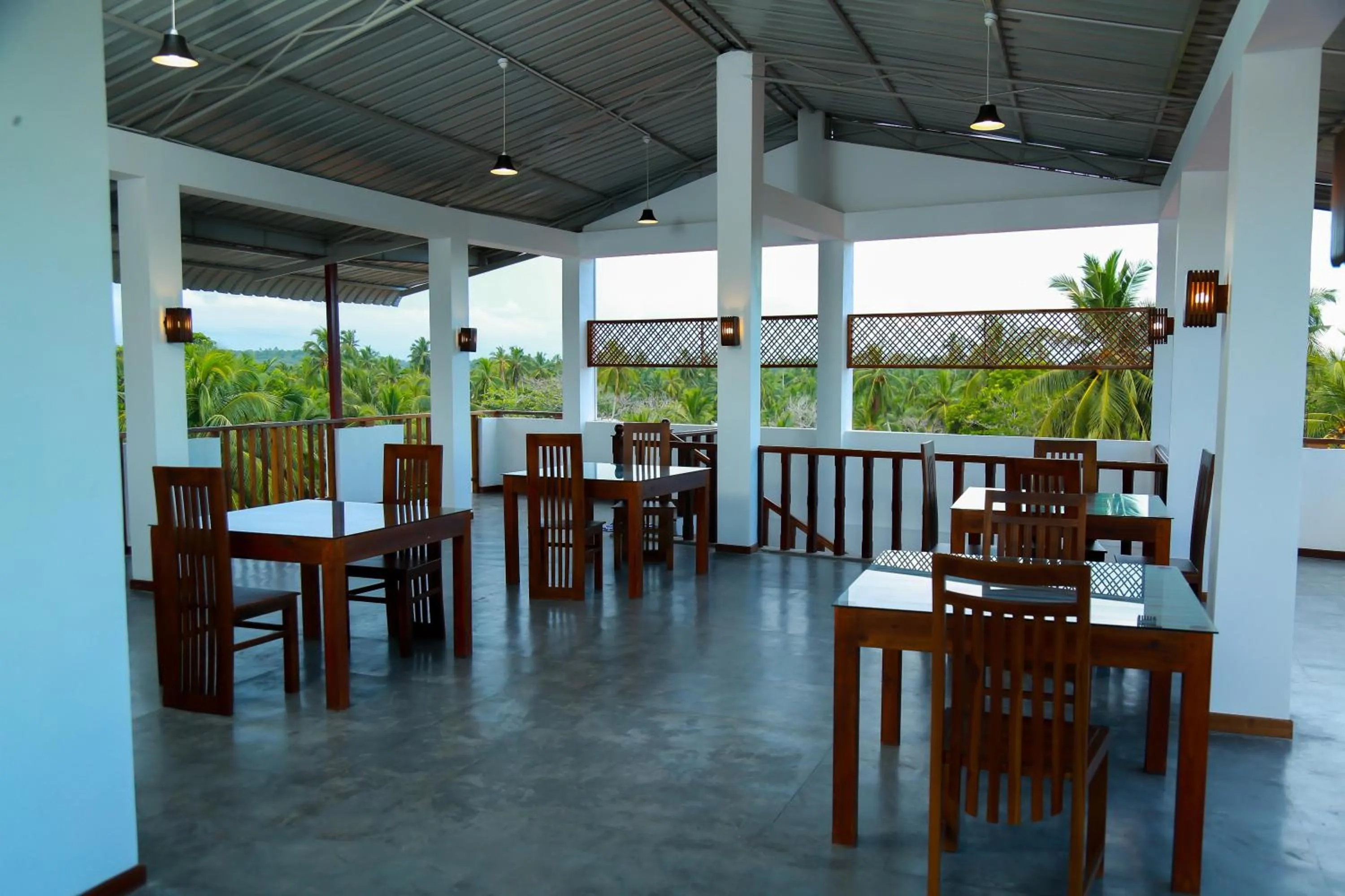 Restaurant/places to eat in BV Residence