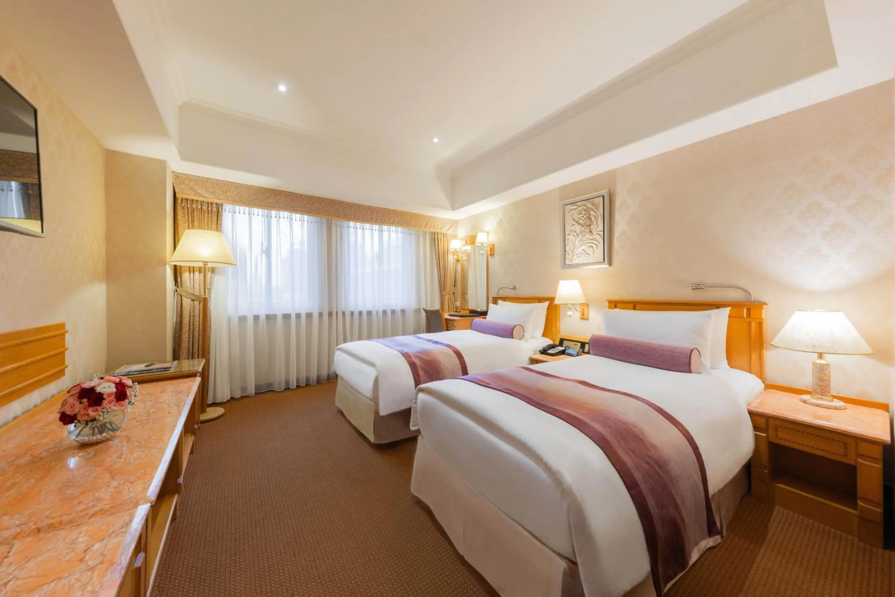 Photo of the whole room, Bed in Cosmos Hotel Taipei