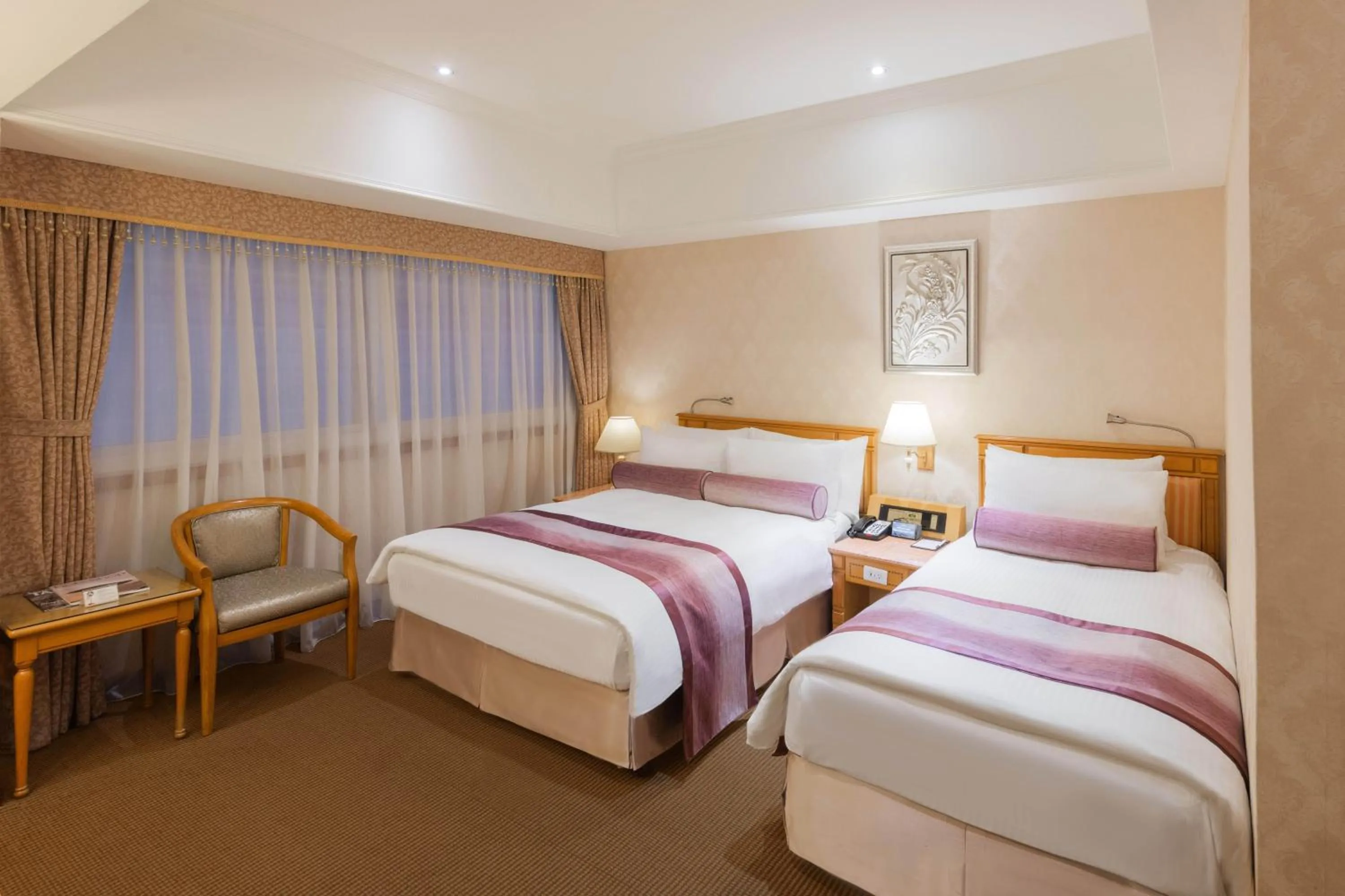 Photo of the whole room, Bed in Cosmos Hotel Taipei