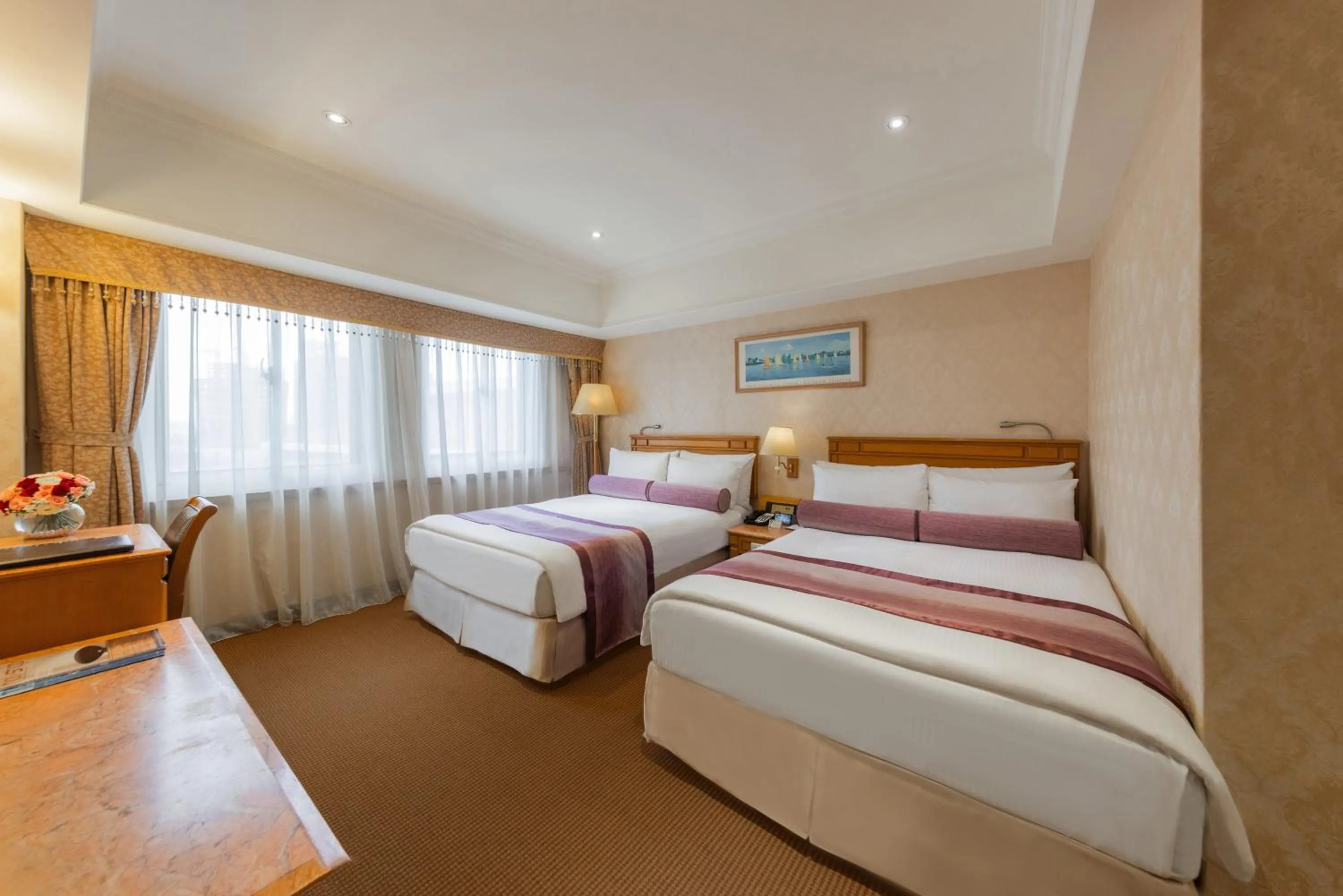 Photo of the whole room, Bed in Cosmos Hotel Taipei