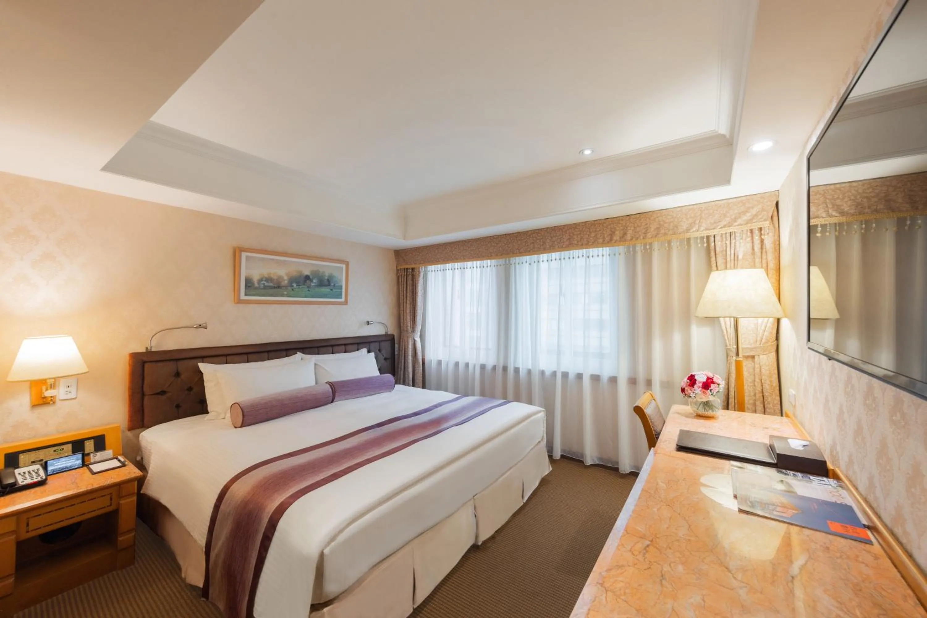 Photo of the whole room, Bed in Cosmos Hotel Taipei