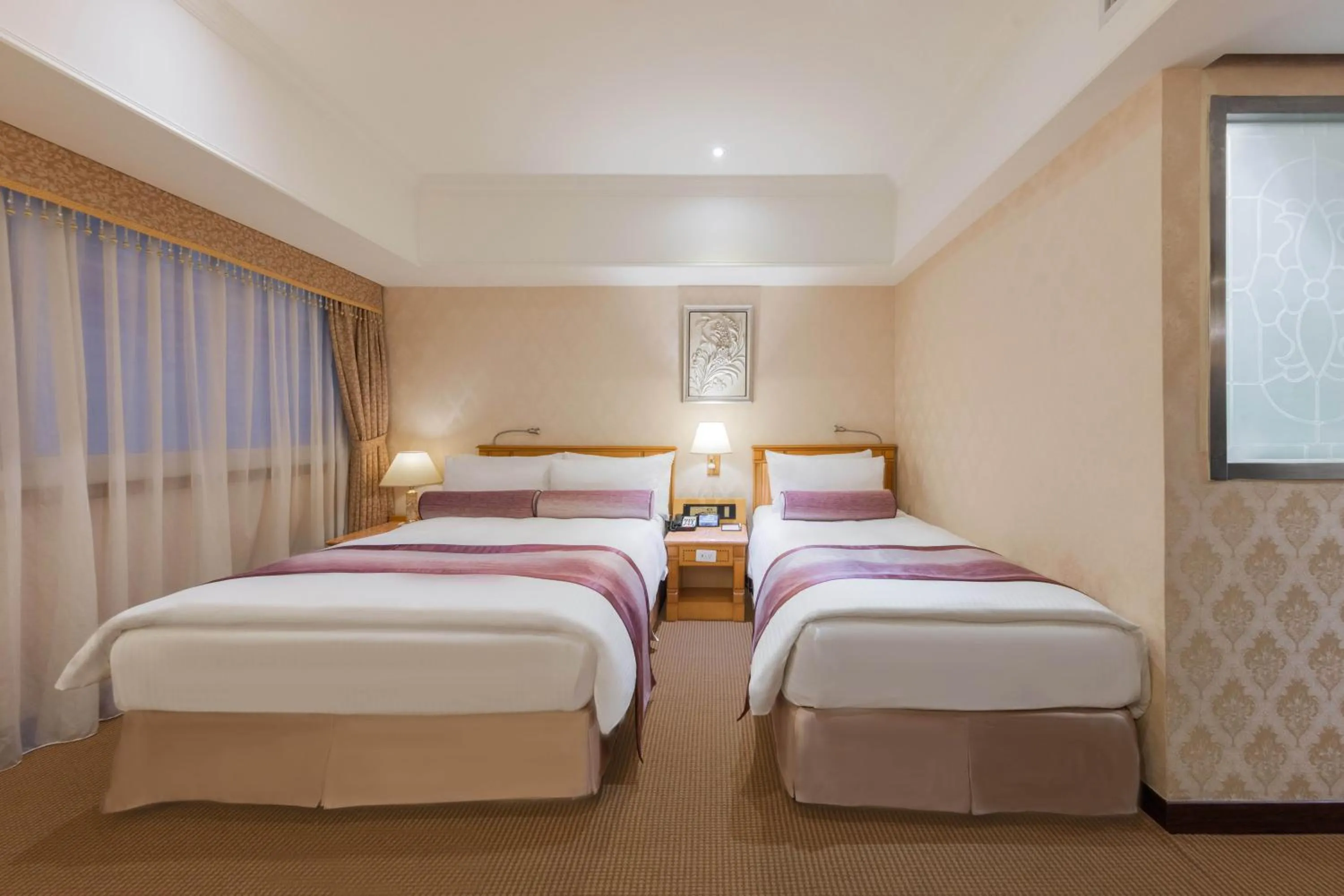 Photo of the whole room, Bed in Cosmos Hotel Taipei