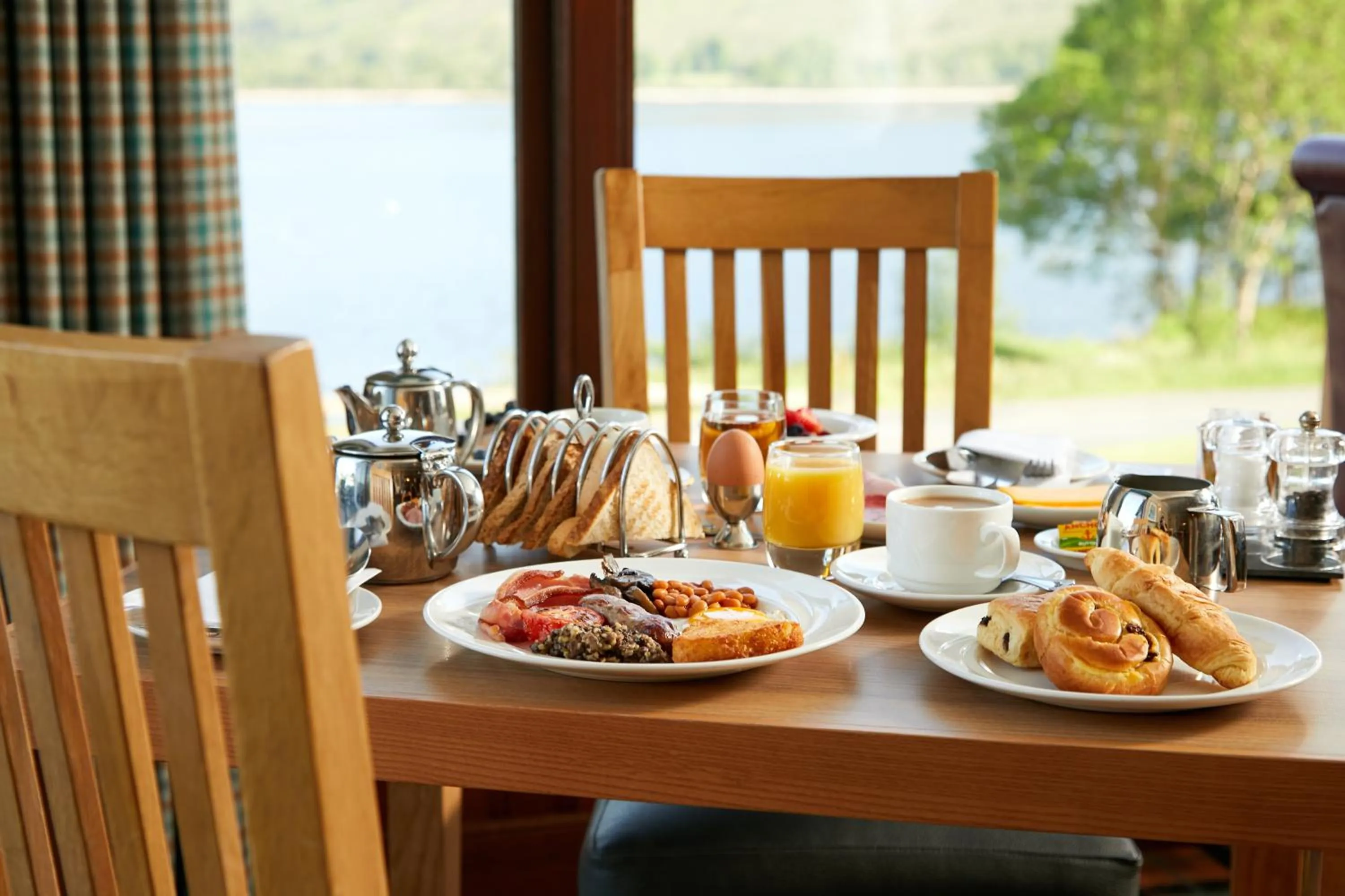 Food and drinks in Clan Macduff Hotel