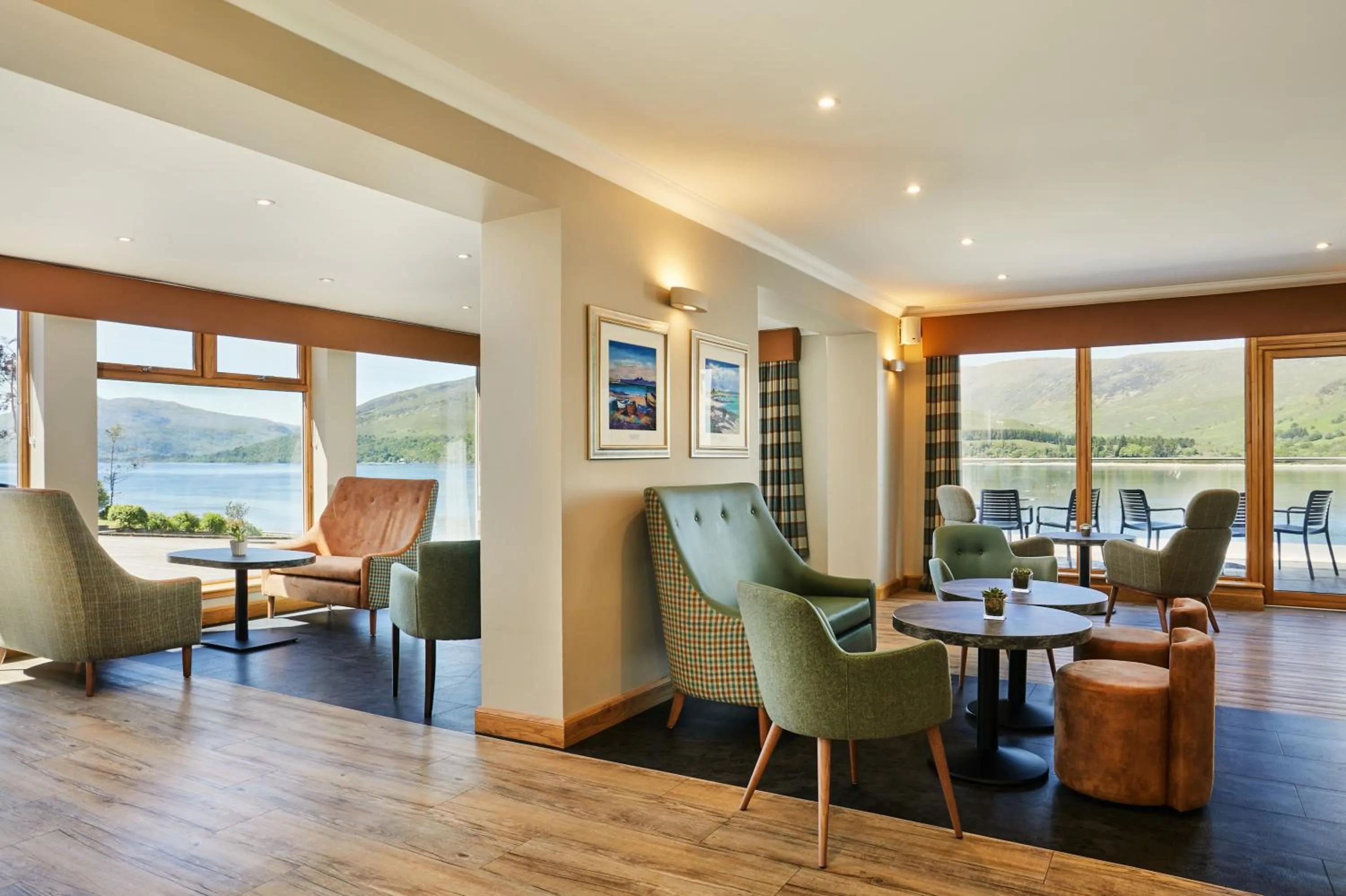 Lounge or bar in Clan Macduff Hotel